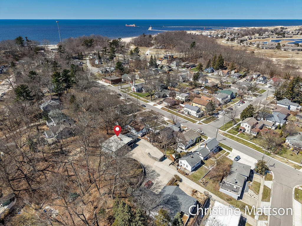 3229 Edgewater Street Muskegon MI 49441