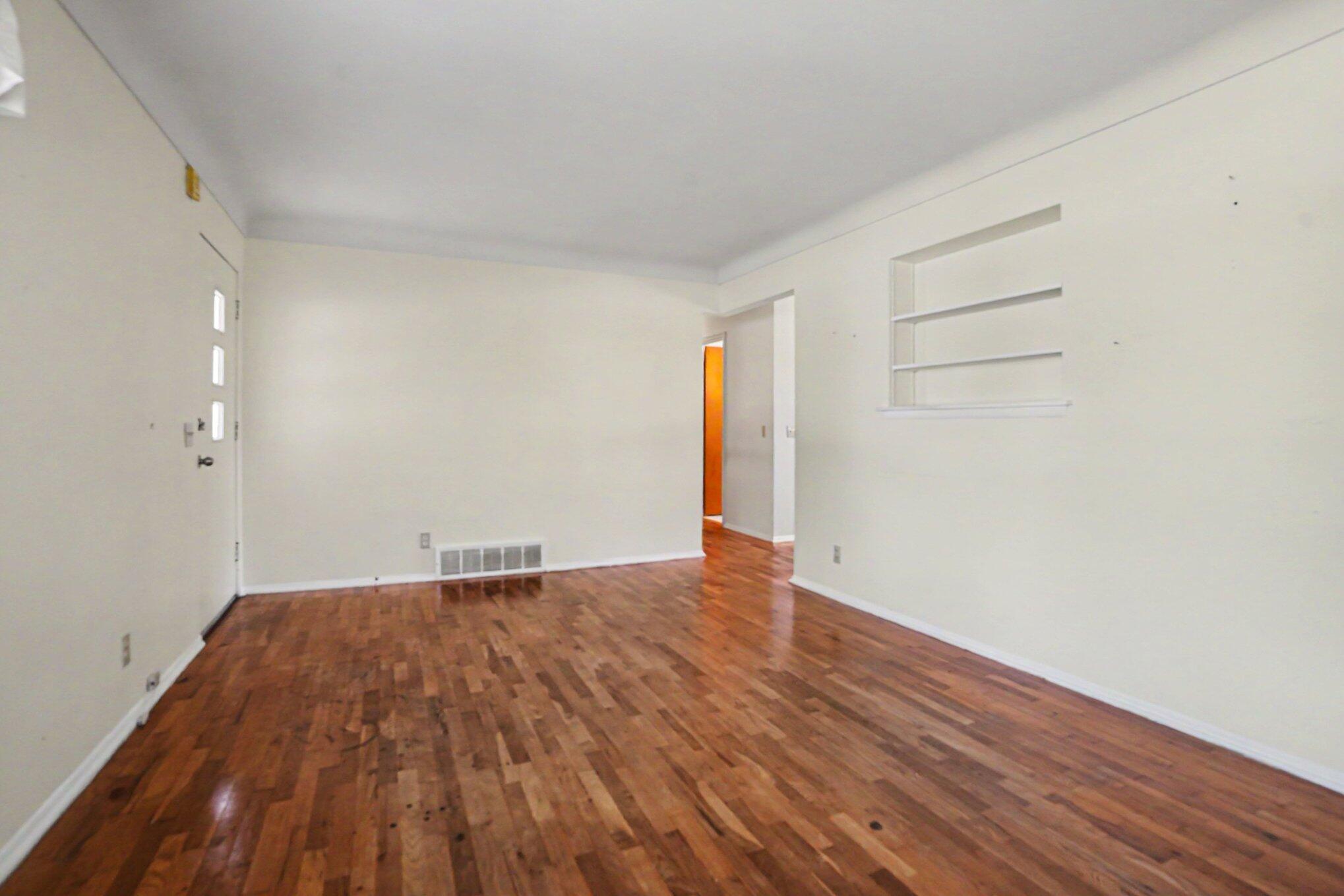 2323 Cumberland Street Kalamazoo MI 49006
