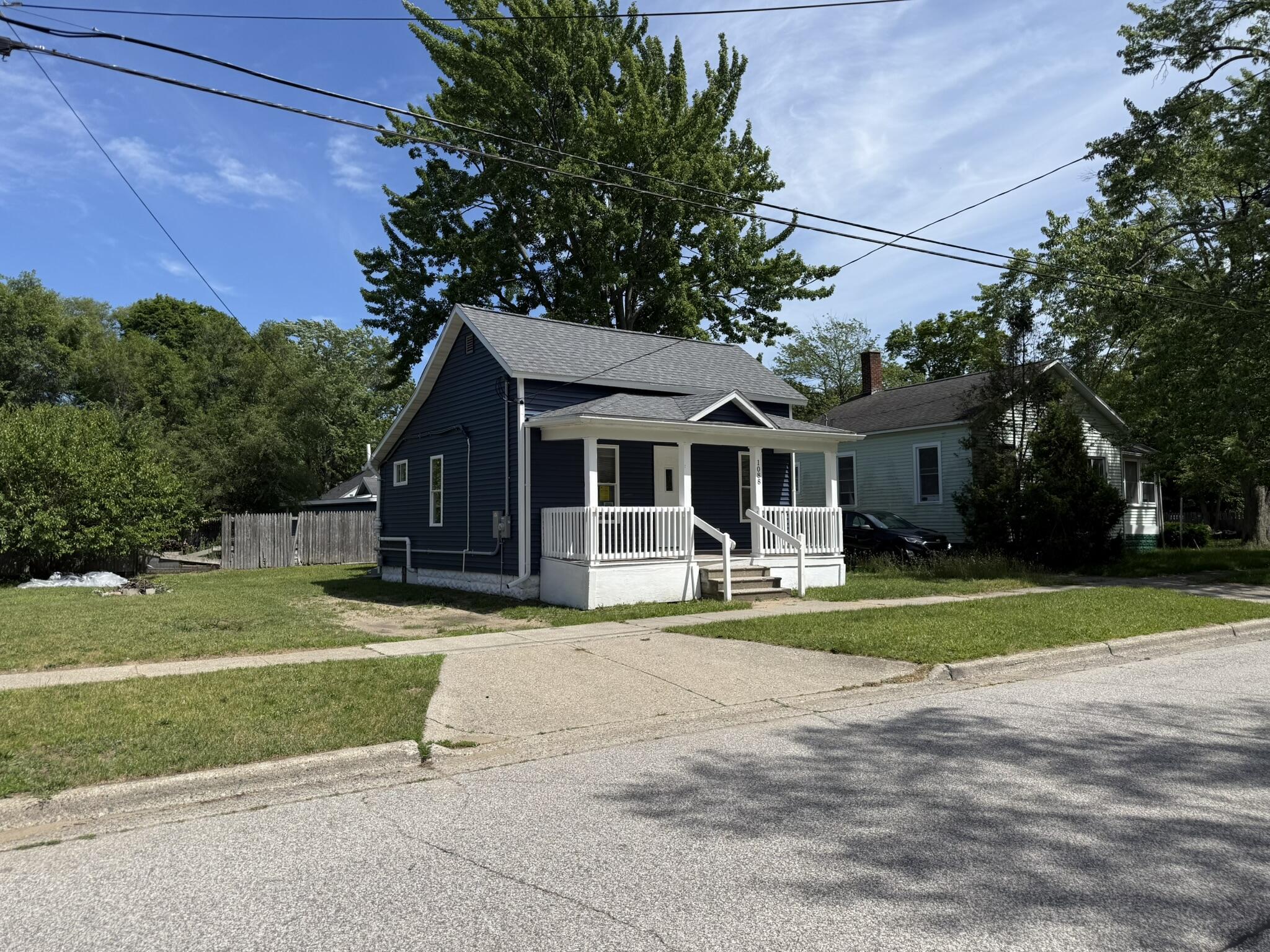 1088 Kenneth Street Muskegon MI 49442