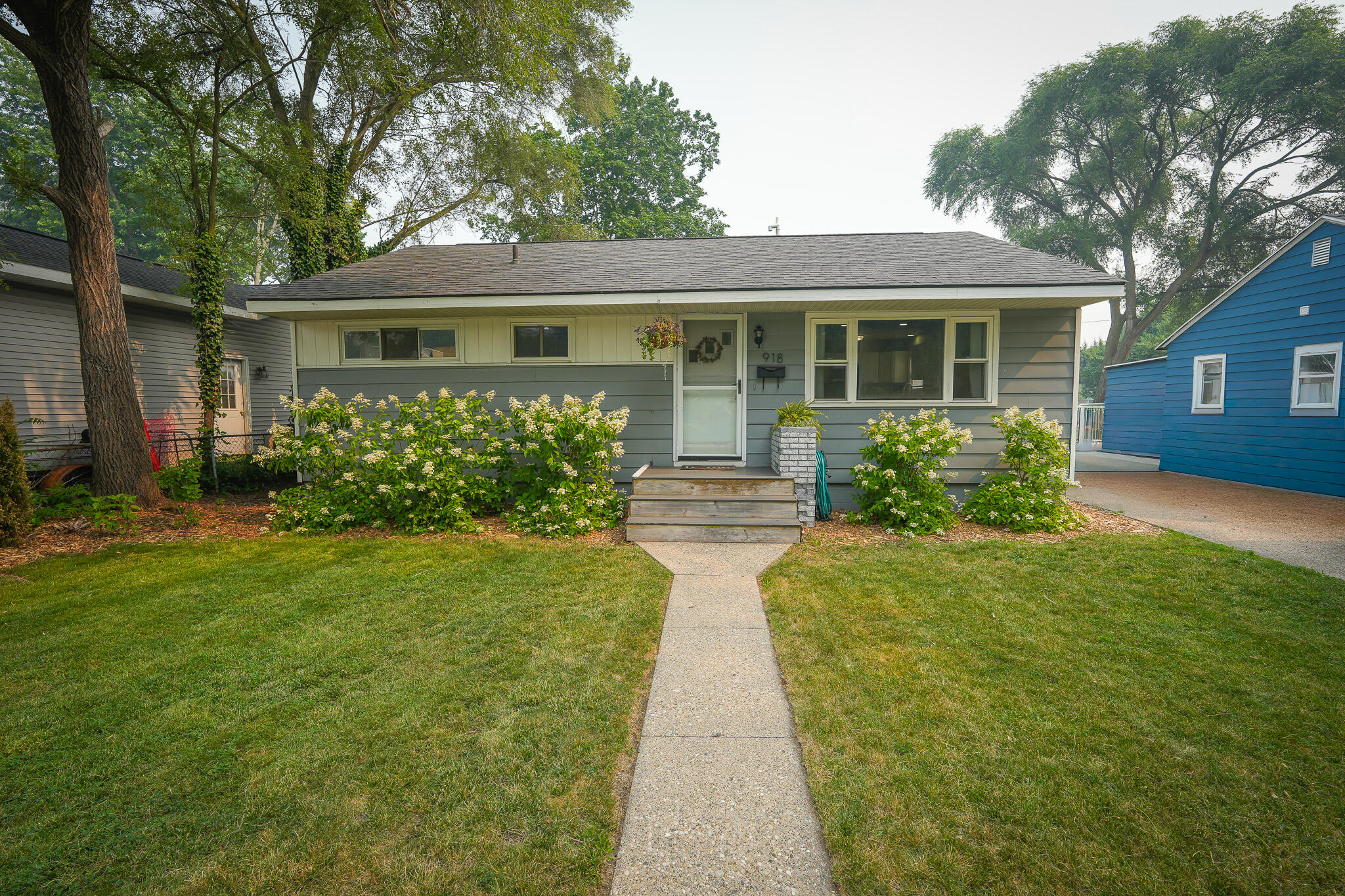 918 Post Road Muskegon MI 49441