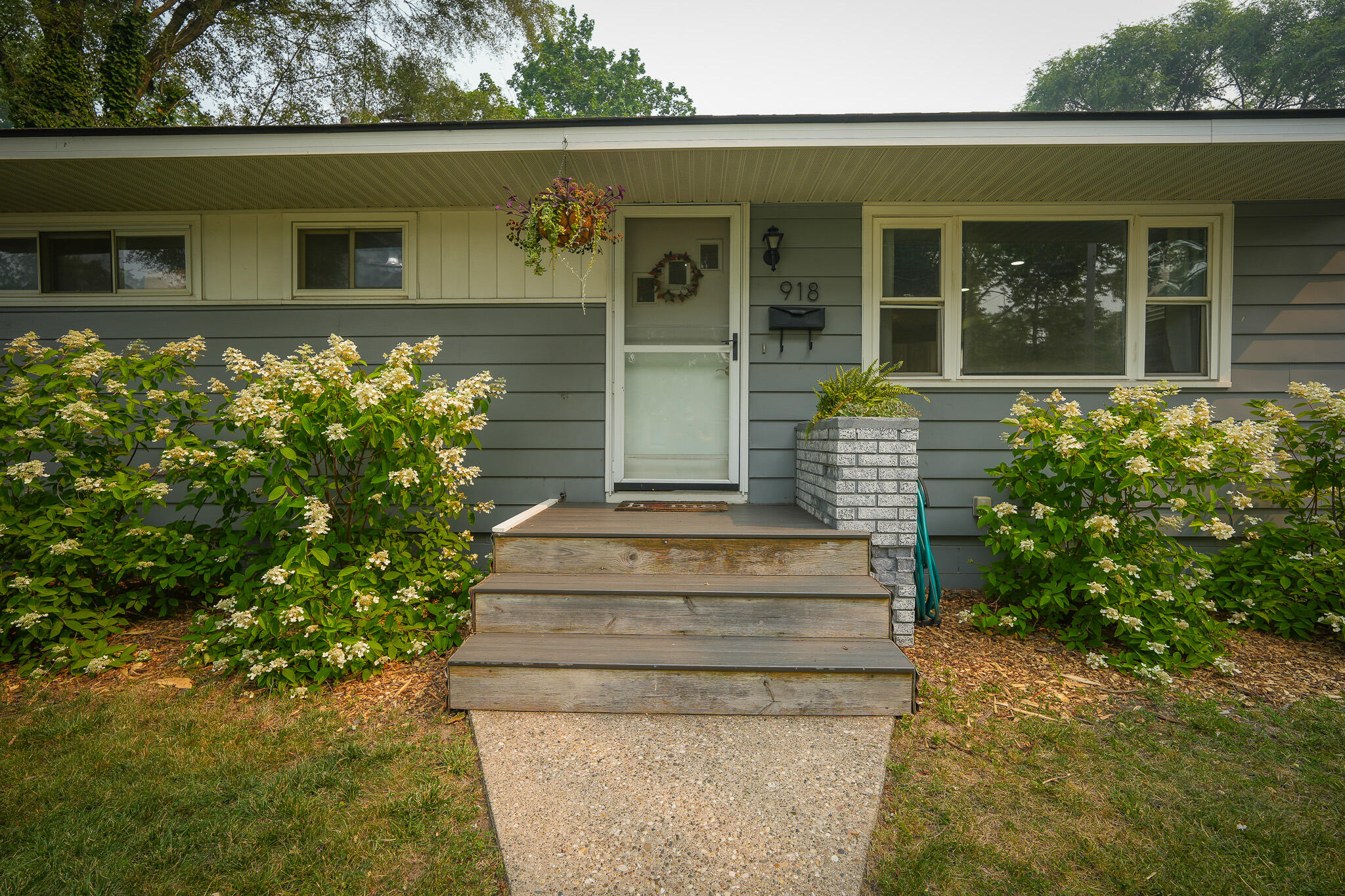 918 Post Road Muskegon MI 49441