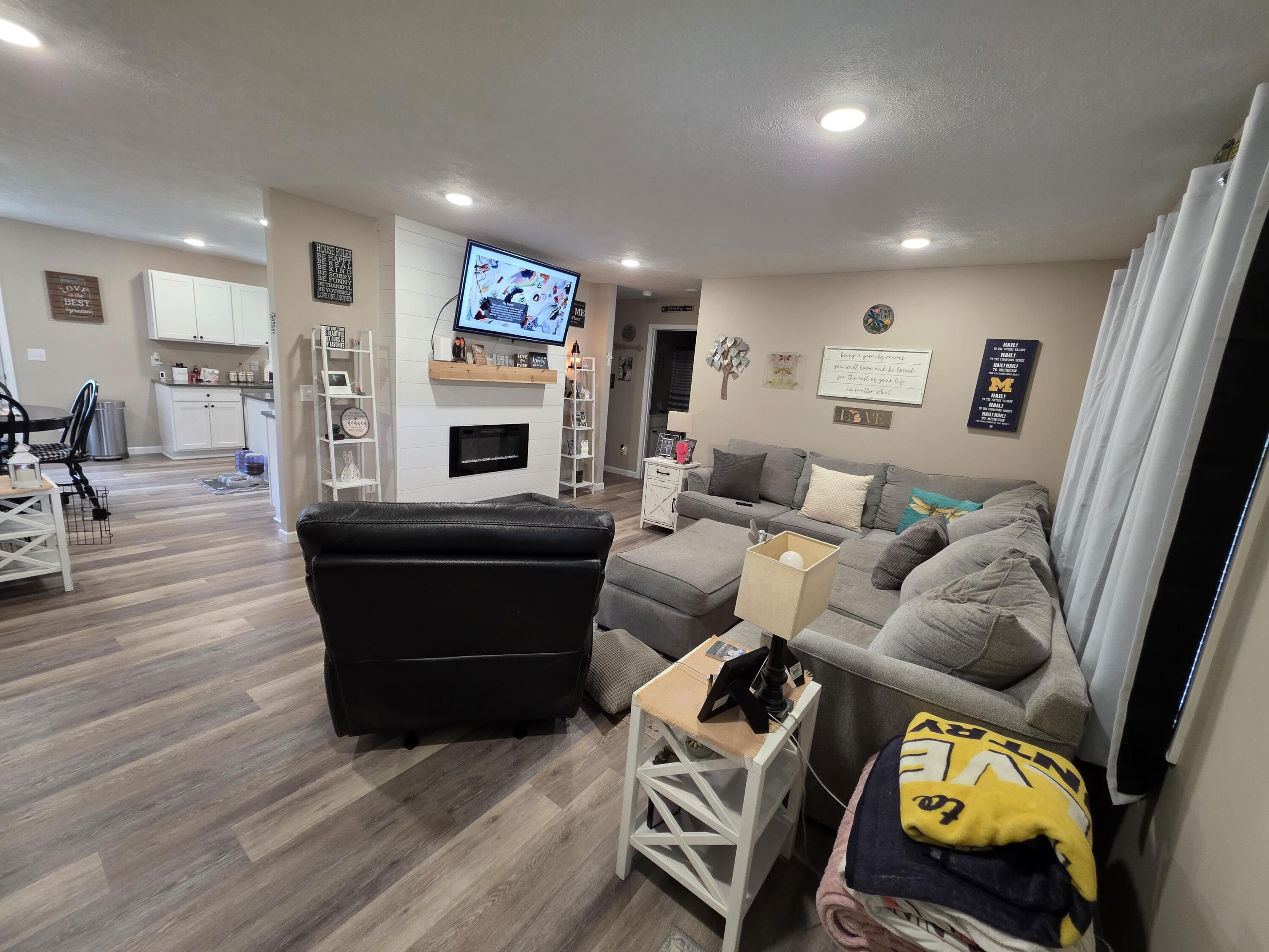 2288 Evanston Avenue Muskegon MI 49442