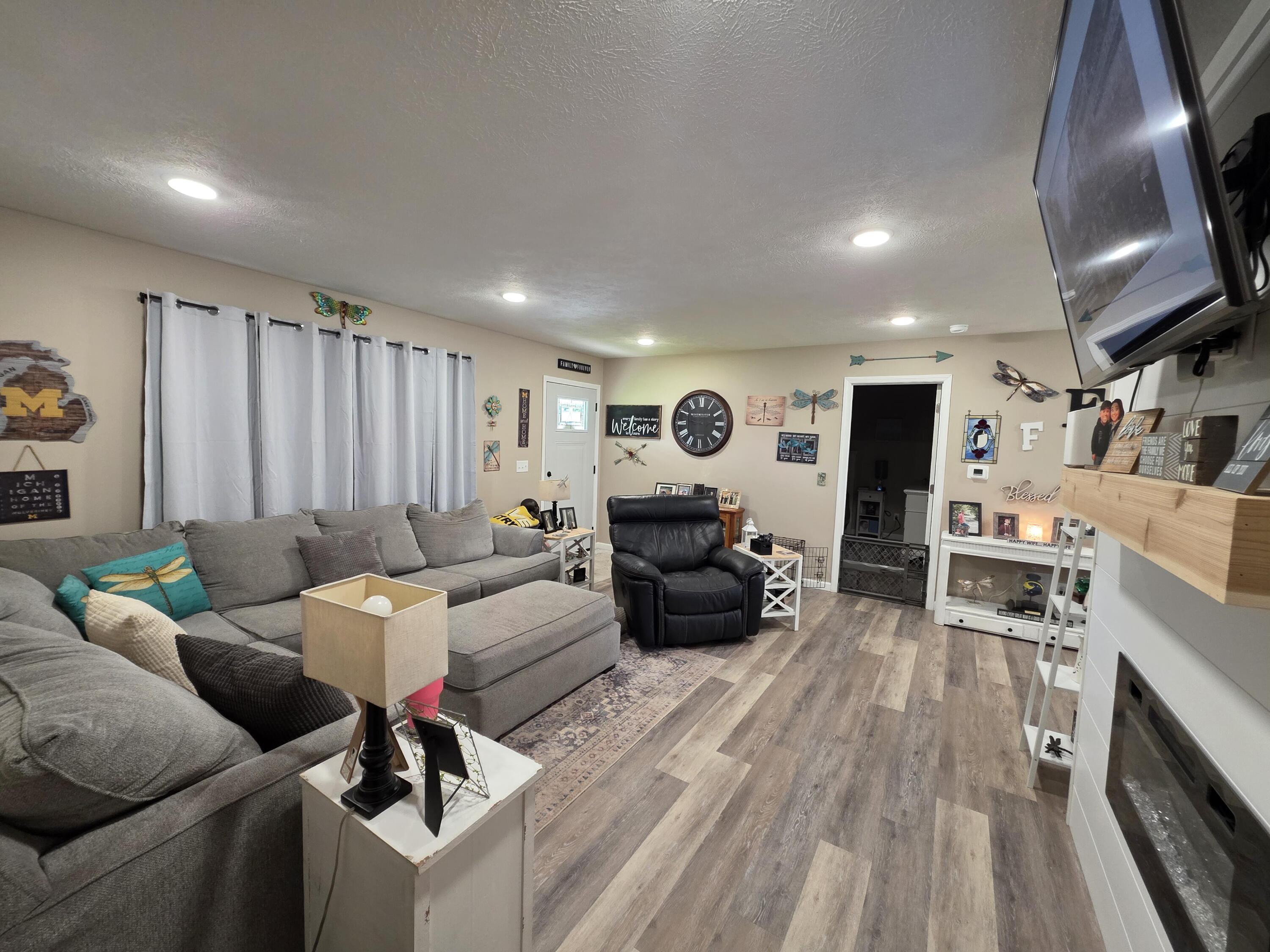 2288 Evanston Avenue Muskegon MI 49442
