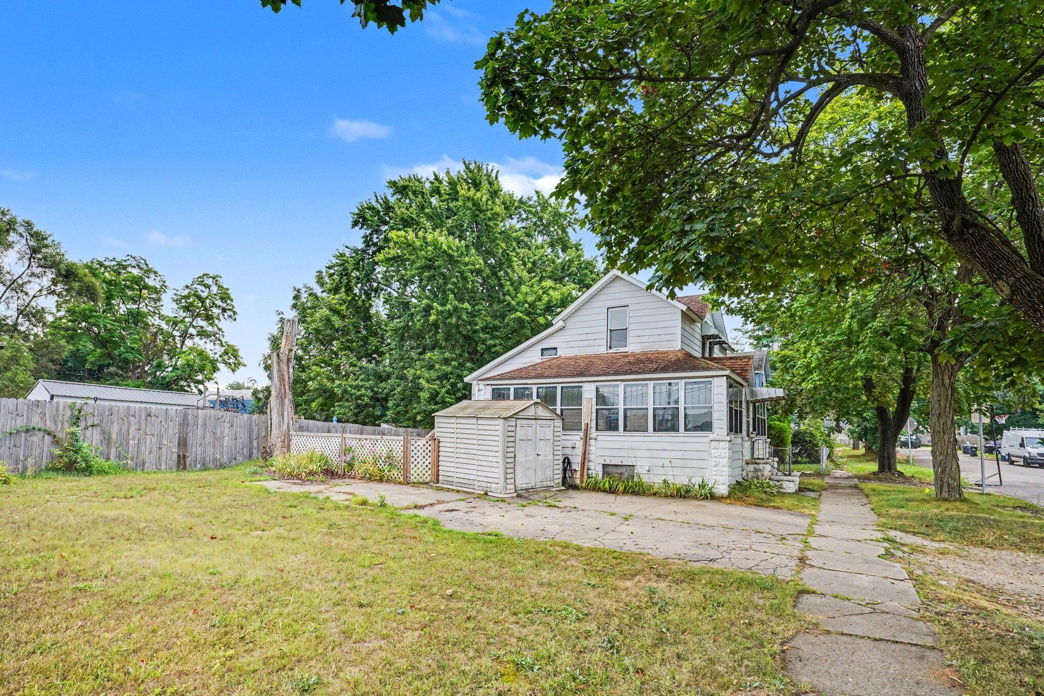 711 Millard Court Kalamazoo MI 49001