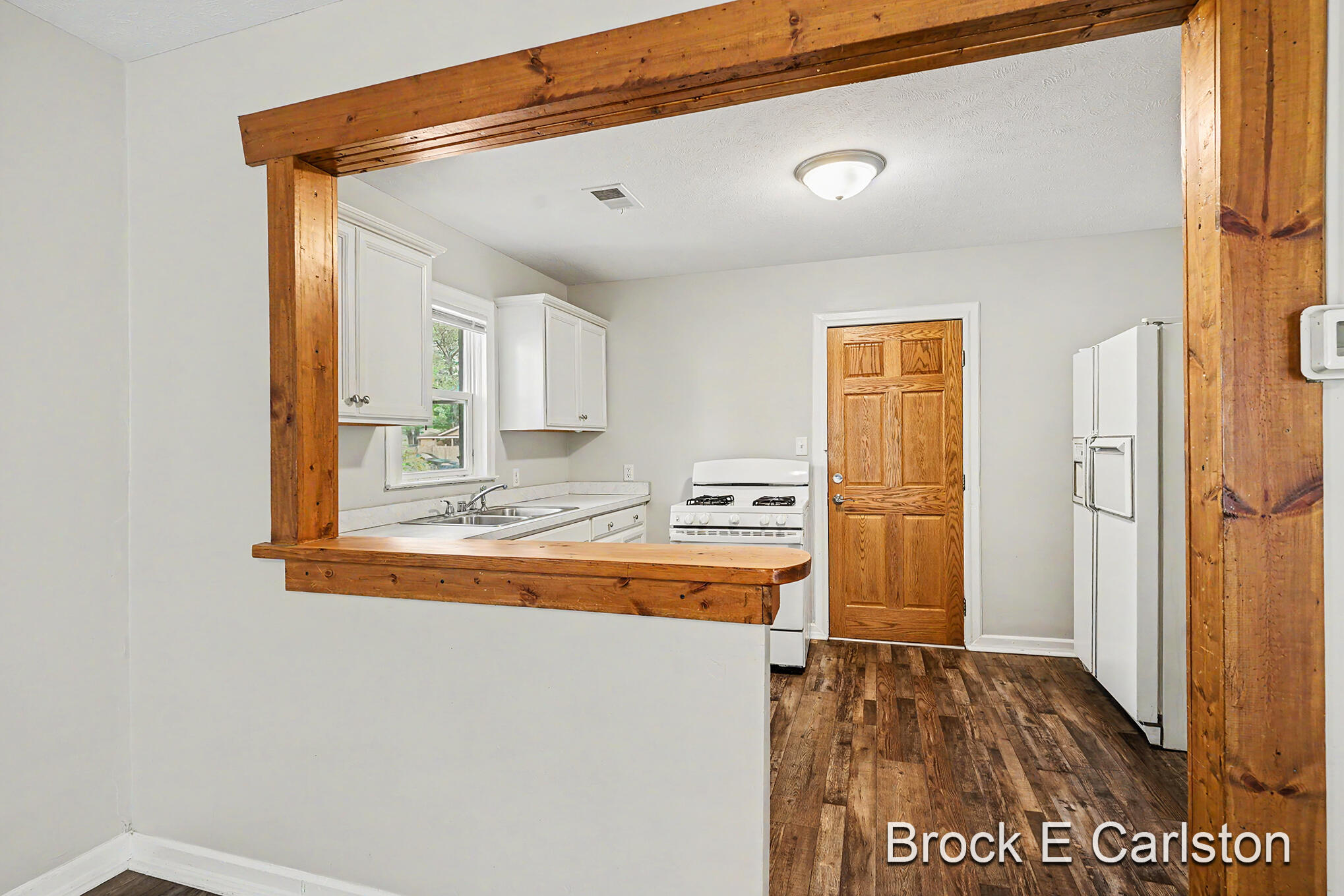 1756 Marquette Avenue Muskegon MI 49442
