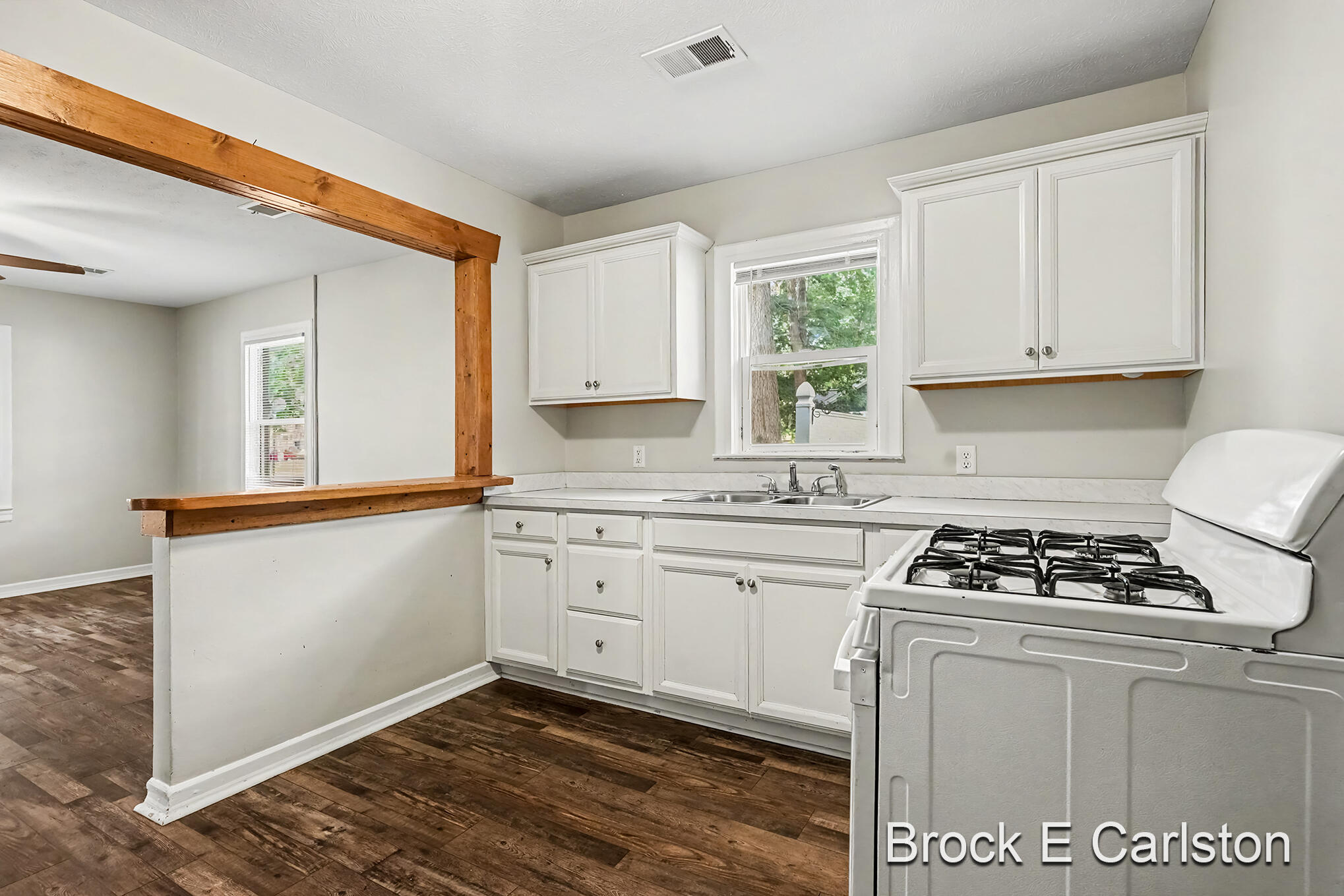 1756 Marquette Avenue Muskegon MI 49442