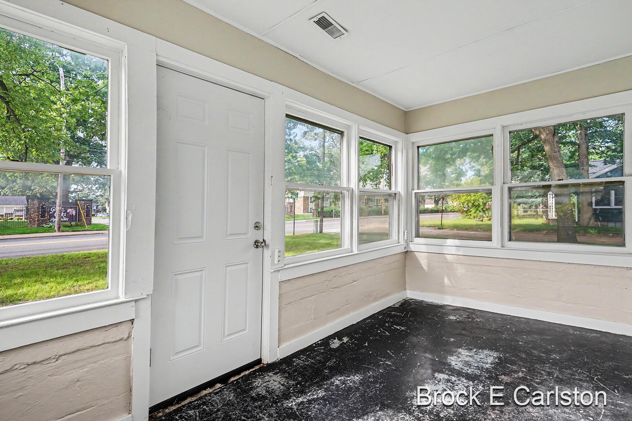 1756 Marquette Avenue Muskegon MI 49442
