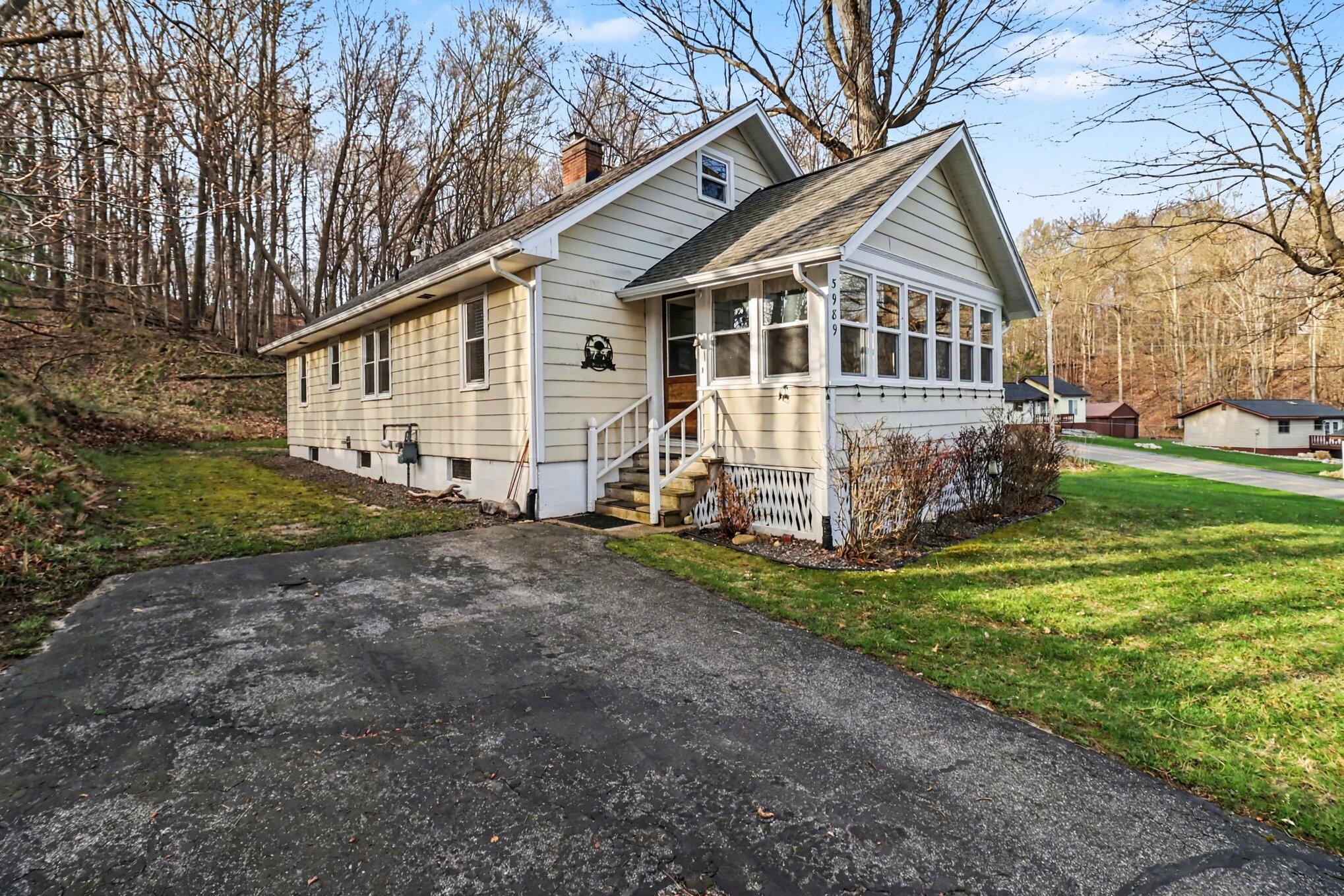 5989 Barnhart Road Ludington MI 49431