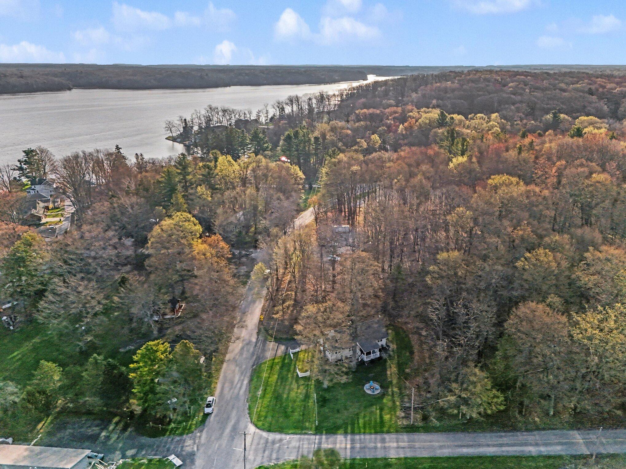5989 Barnhart Road Ludington MI 49431