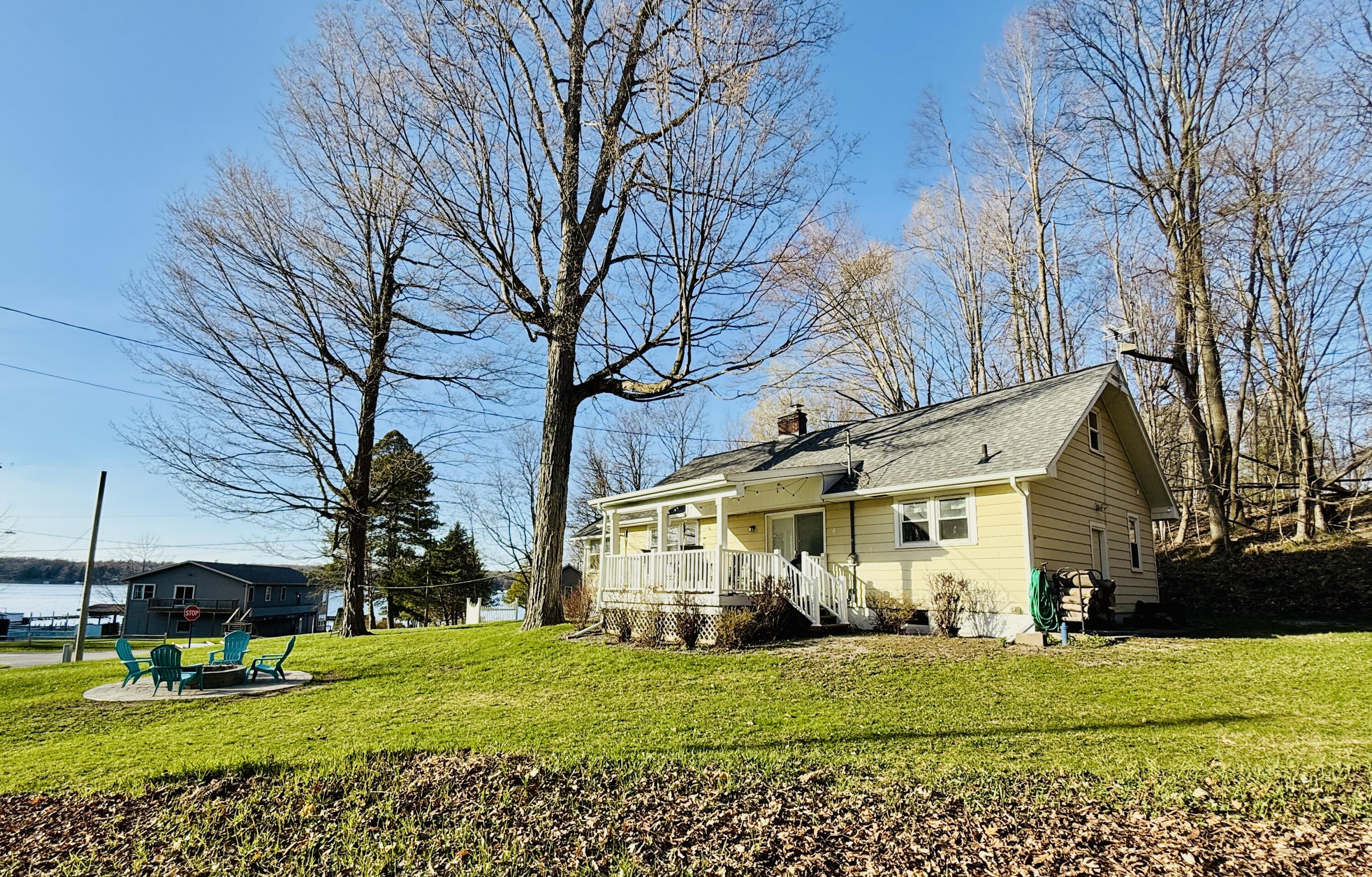 5989 Barnhart Road Ludington MI 49431