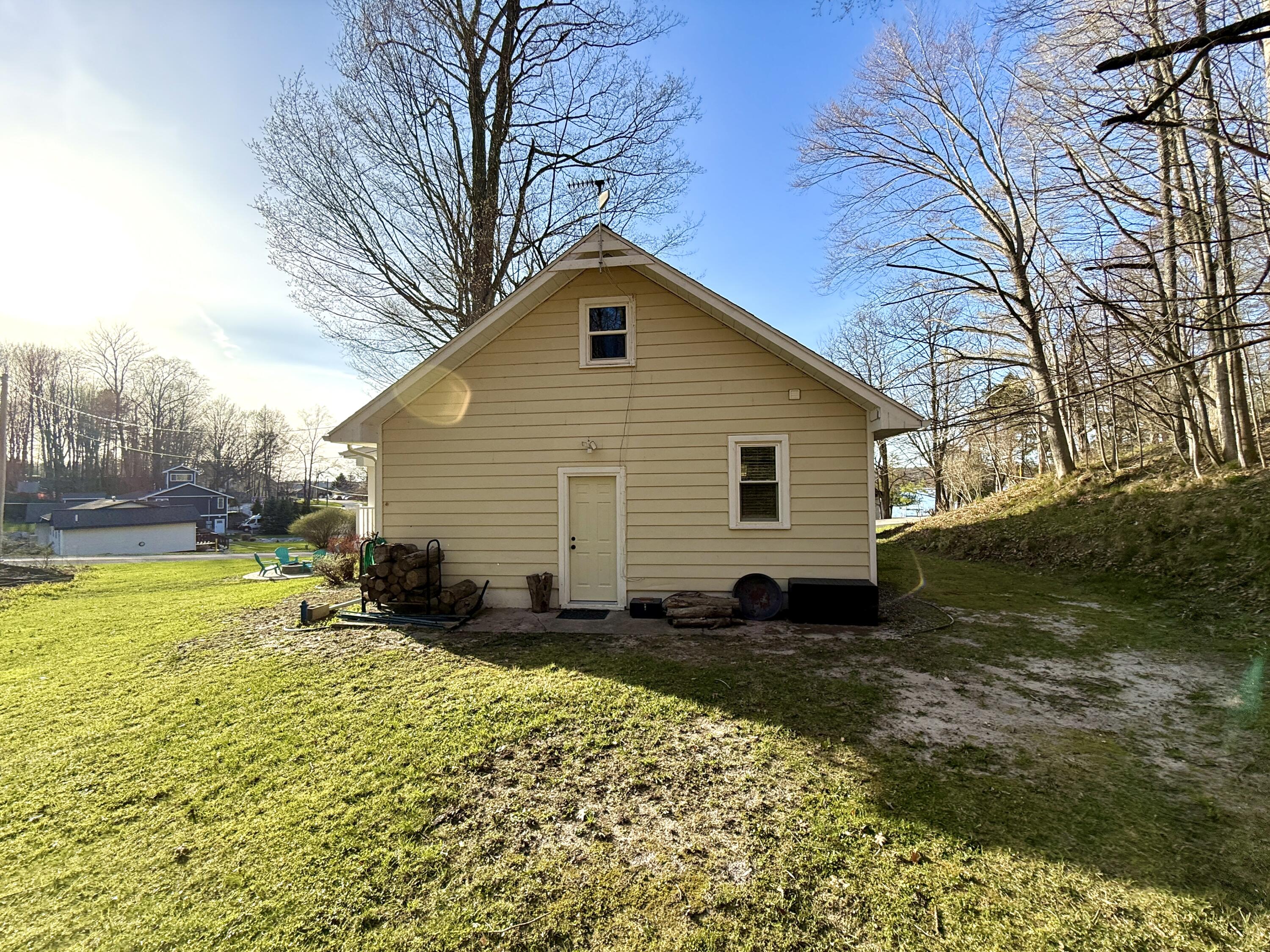 5989 Barnhart Road Ludington MI 49431