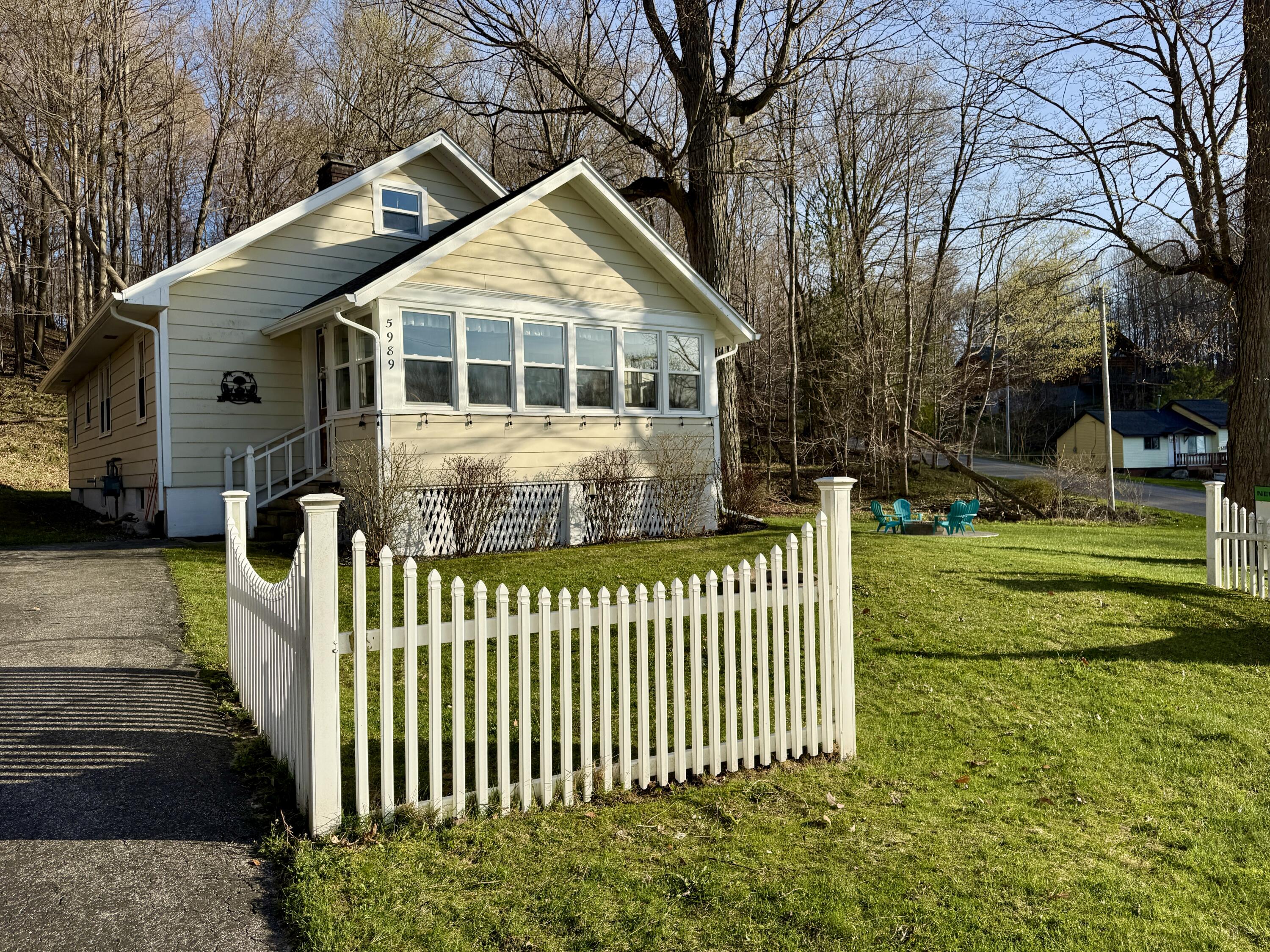 5989 Barnhart Road Ludington MI 49431