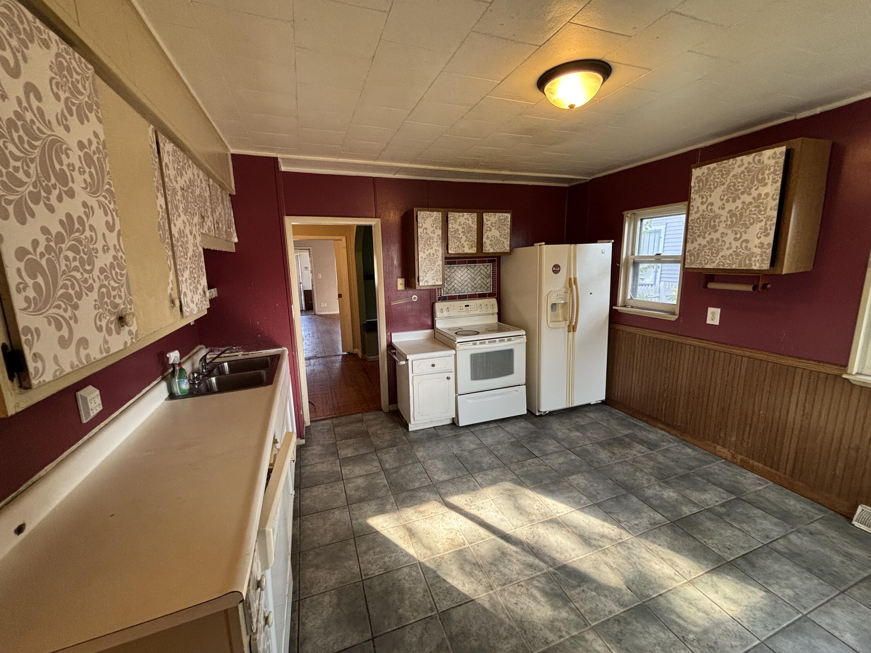 235 W Larch Avenue Muskegon MI 49441