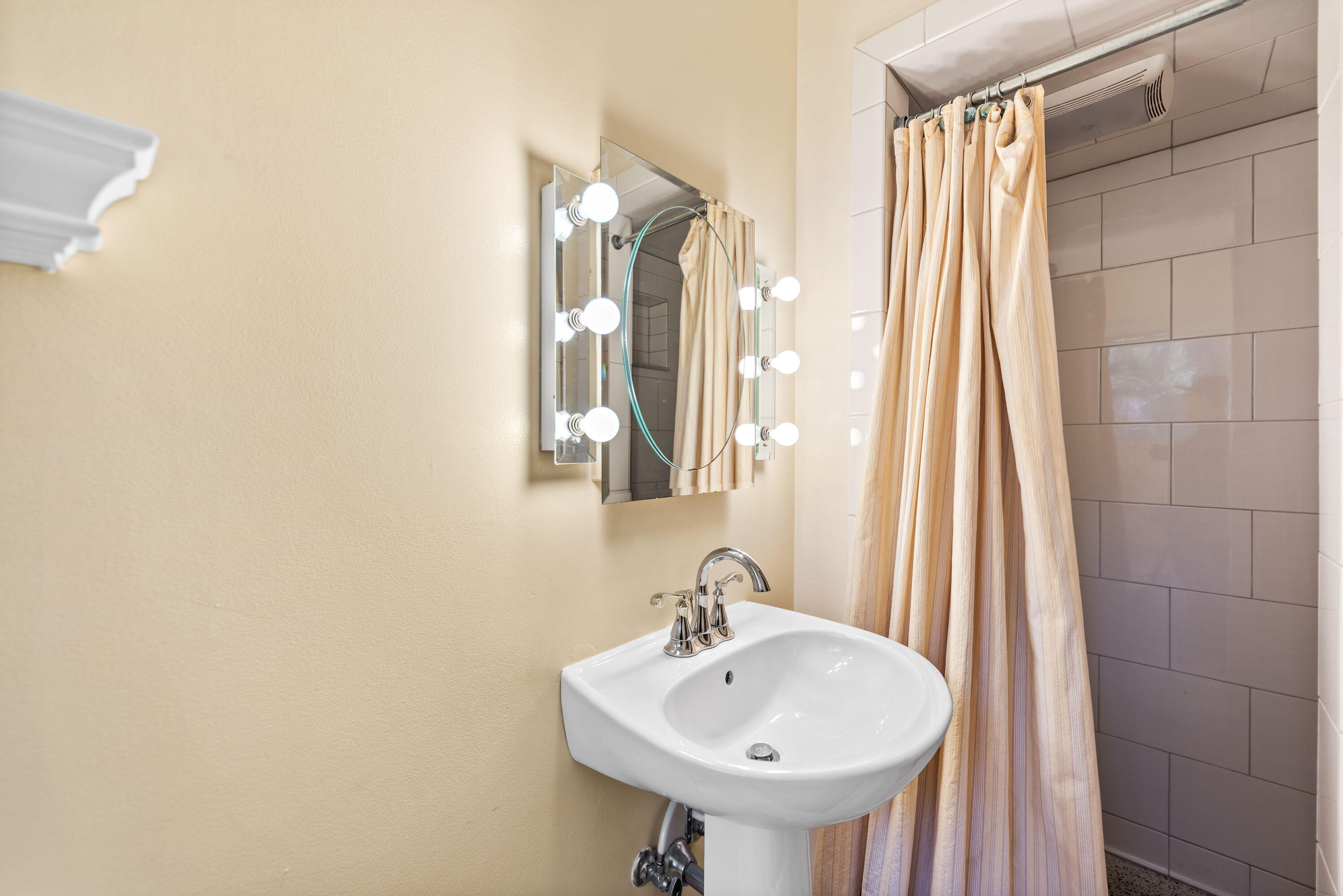 48102 W Mckean Drive New Buffalo MI 49117