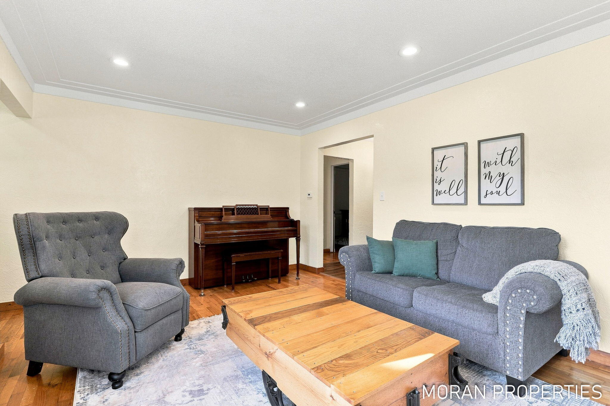 210 Hope Avenue Holland MI 49423