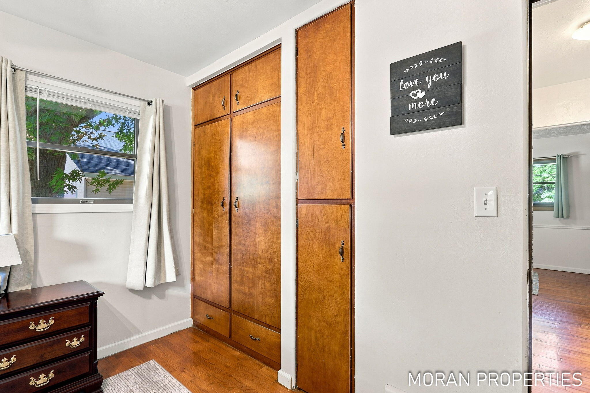 210 Hope Avenue Holland MI 49423