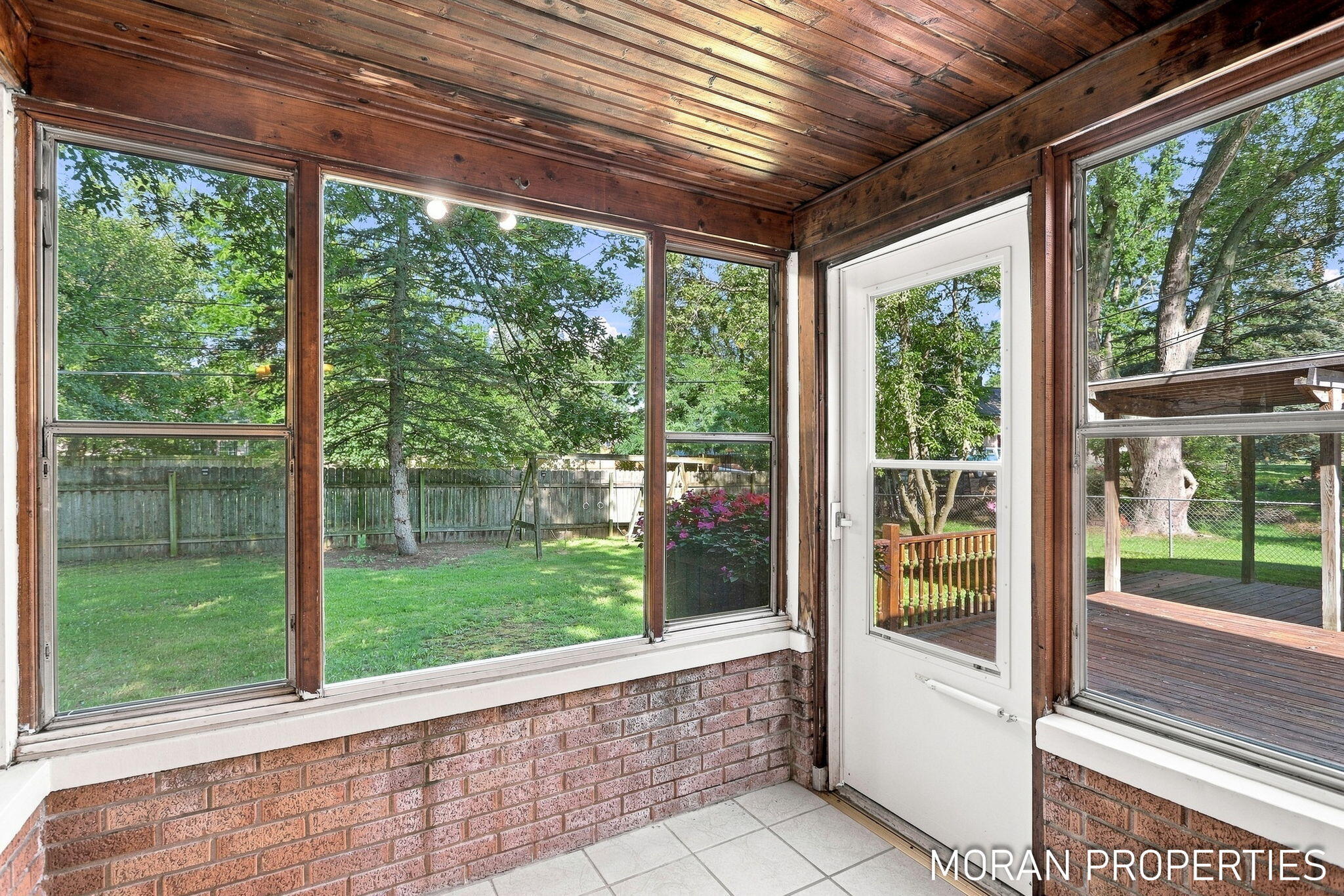 210 Hope Avenue Holland MI 49423