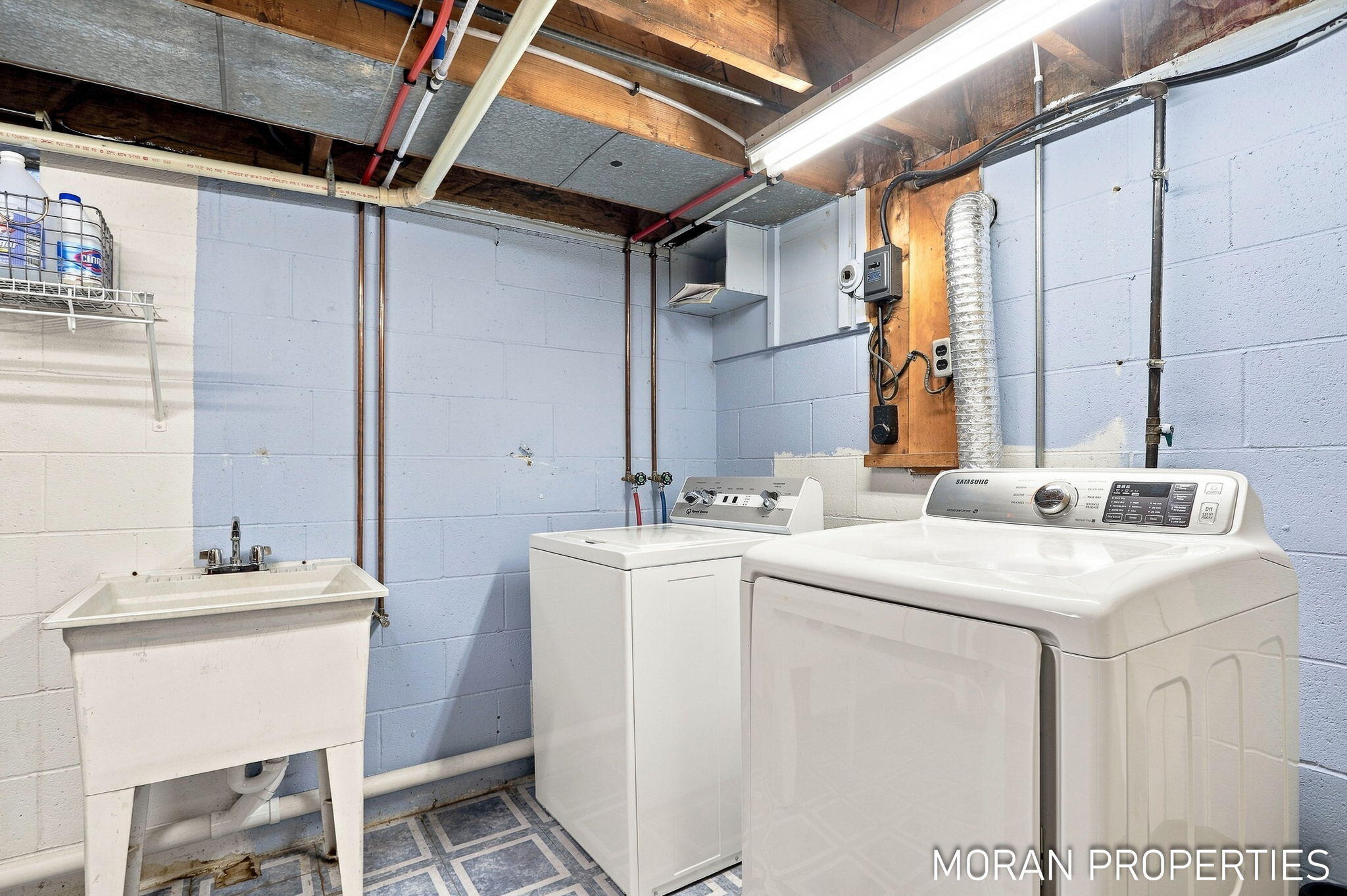210 Hope Avenue Holland MI 49423