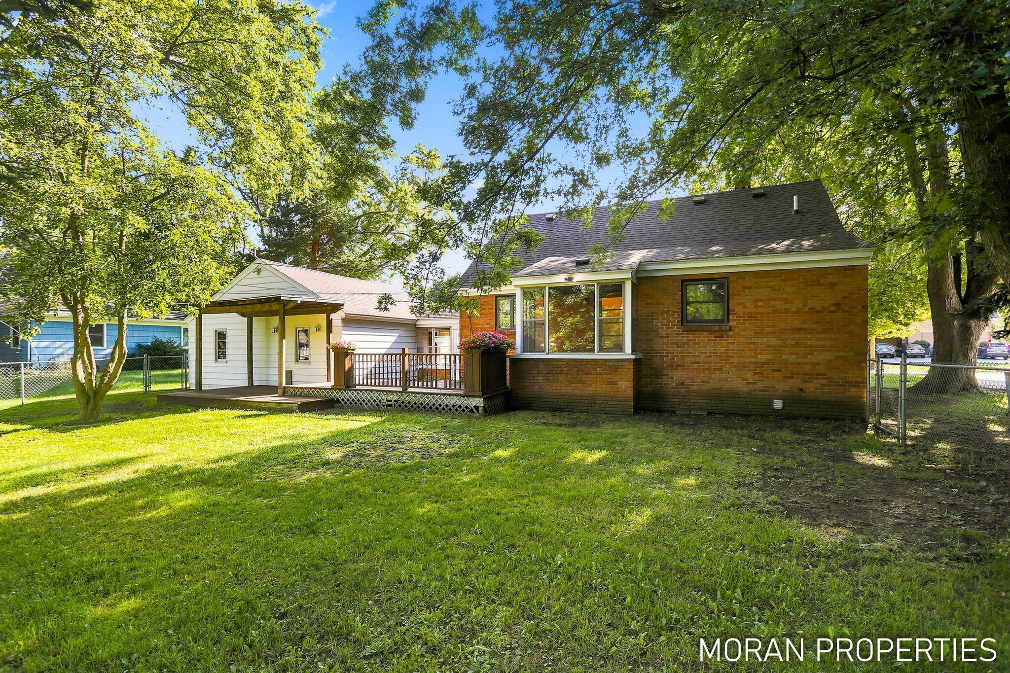 210 Hope Avenue Holland MI 49423