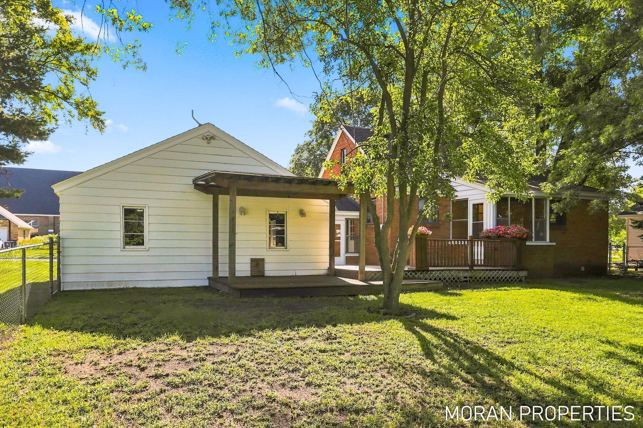210 Hope Avenue Holland MI 49423