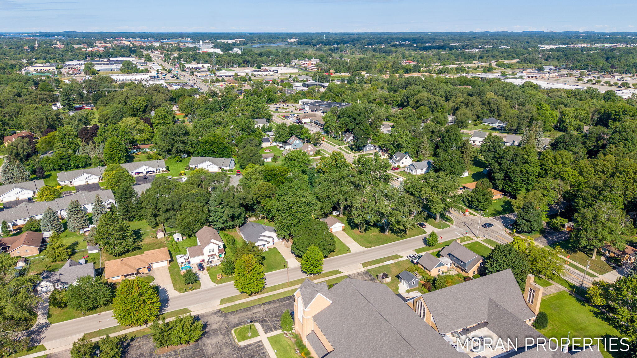 210 Hope Avenue Holland MI 49423