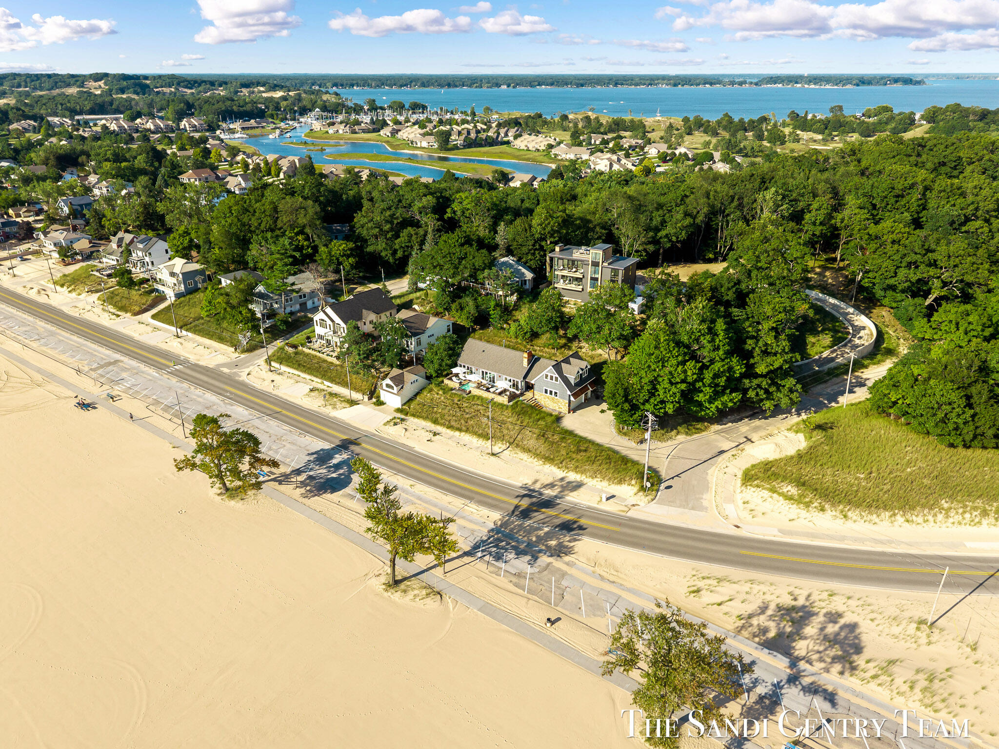 1796 Beach Street Muskegon MI 49441