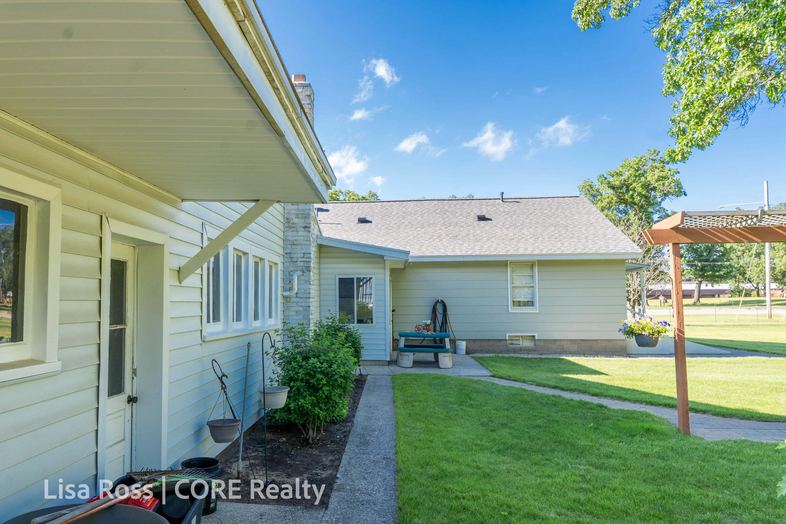 7601 E Apple Avenue Muskegon MI 49442