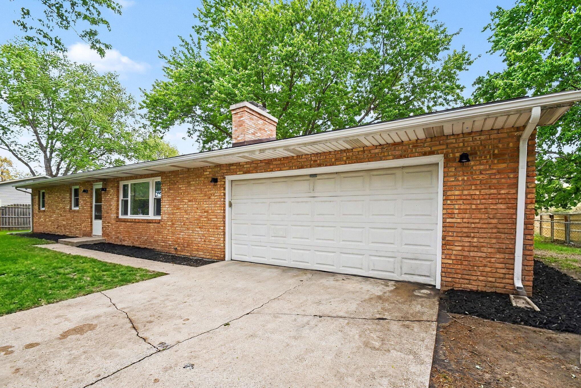 827 E Park Drive Niles MI 49120