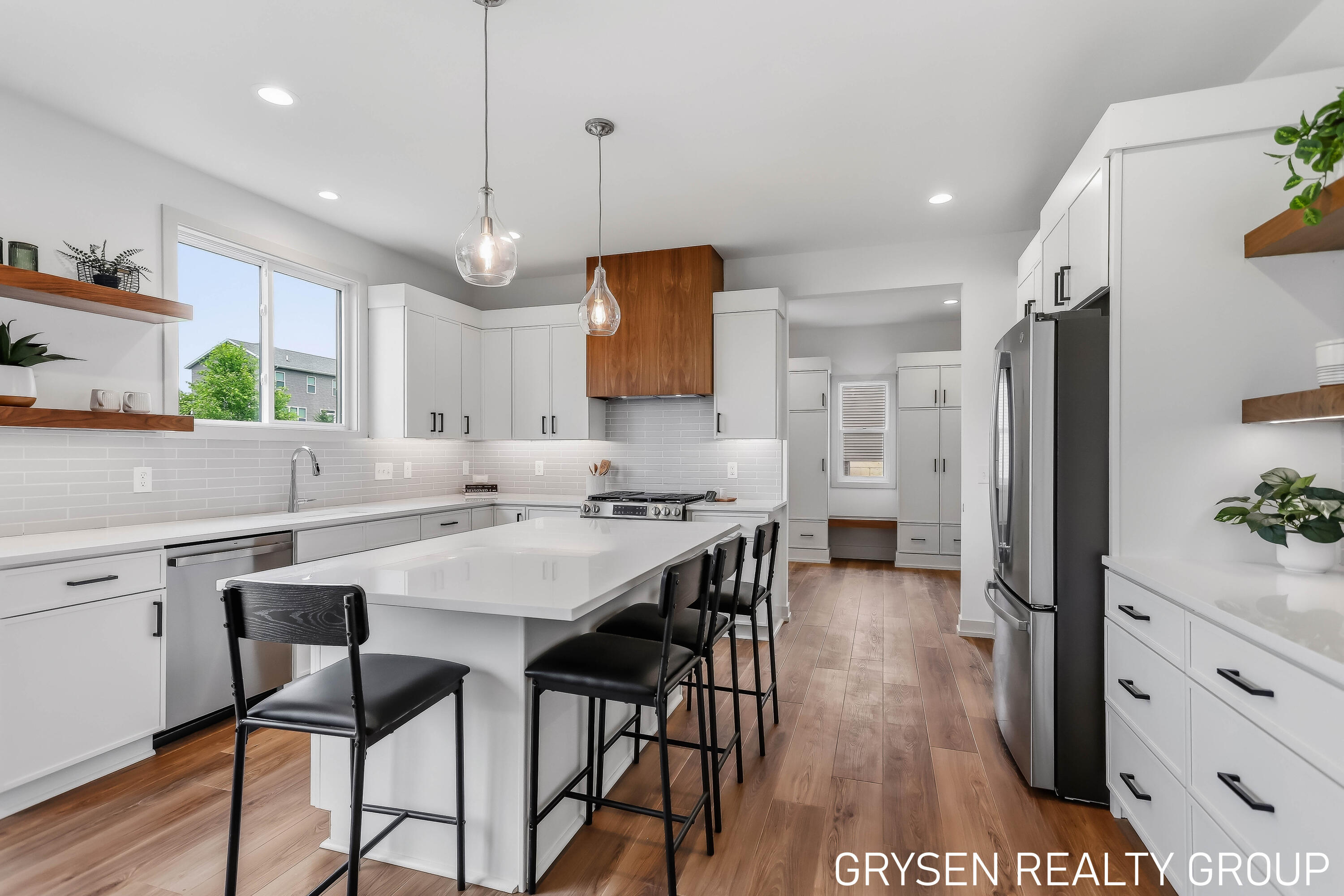 1839 Stratford Lane NW Grand Rapids MI 49534