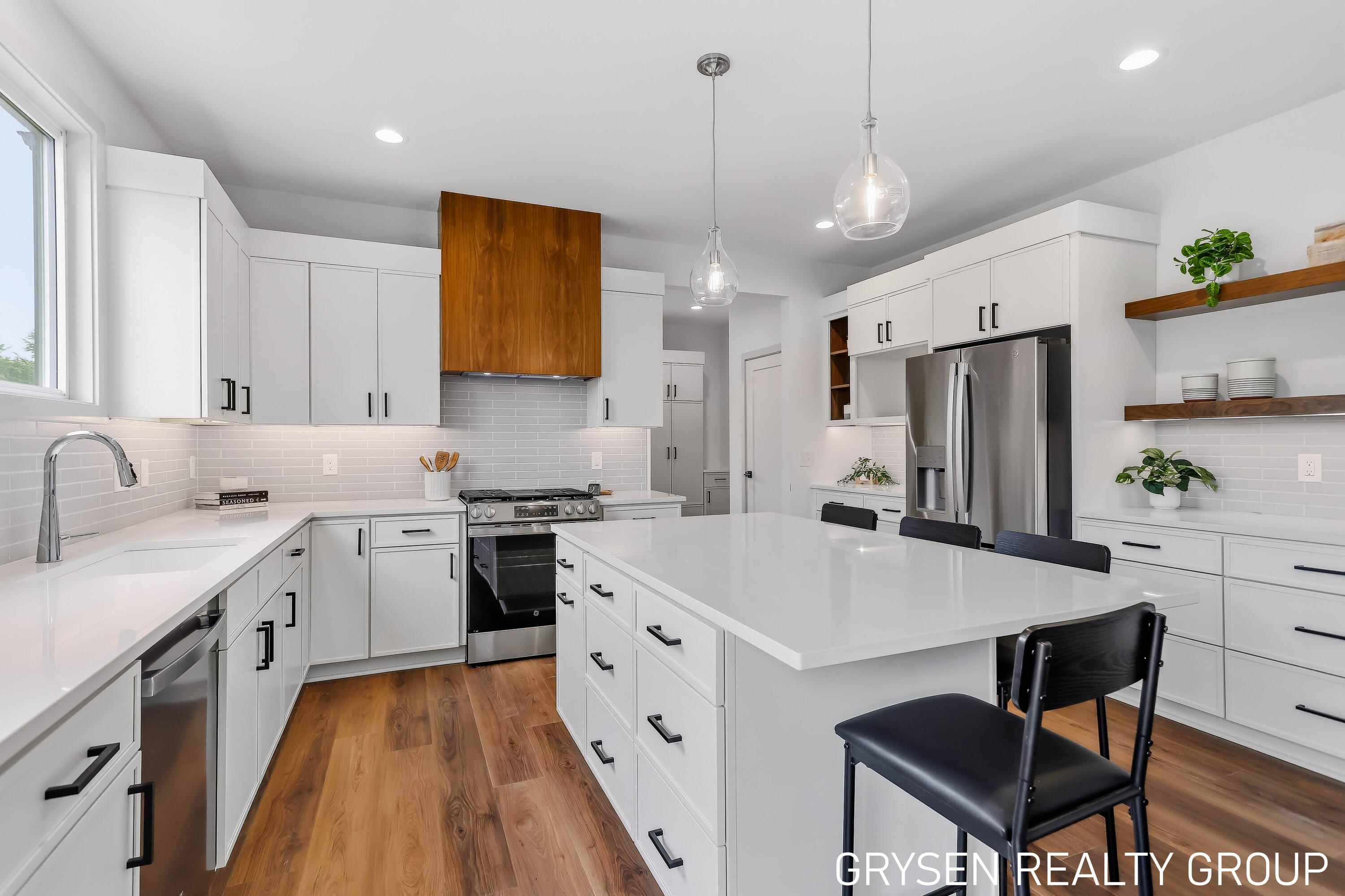 1839 Stratford Lane NW Grand Rapids MI 49534