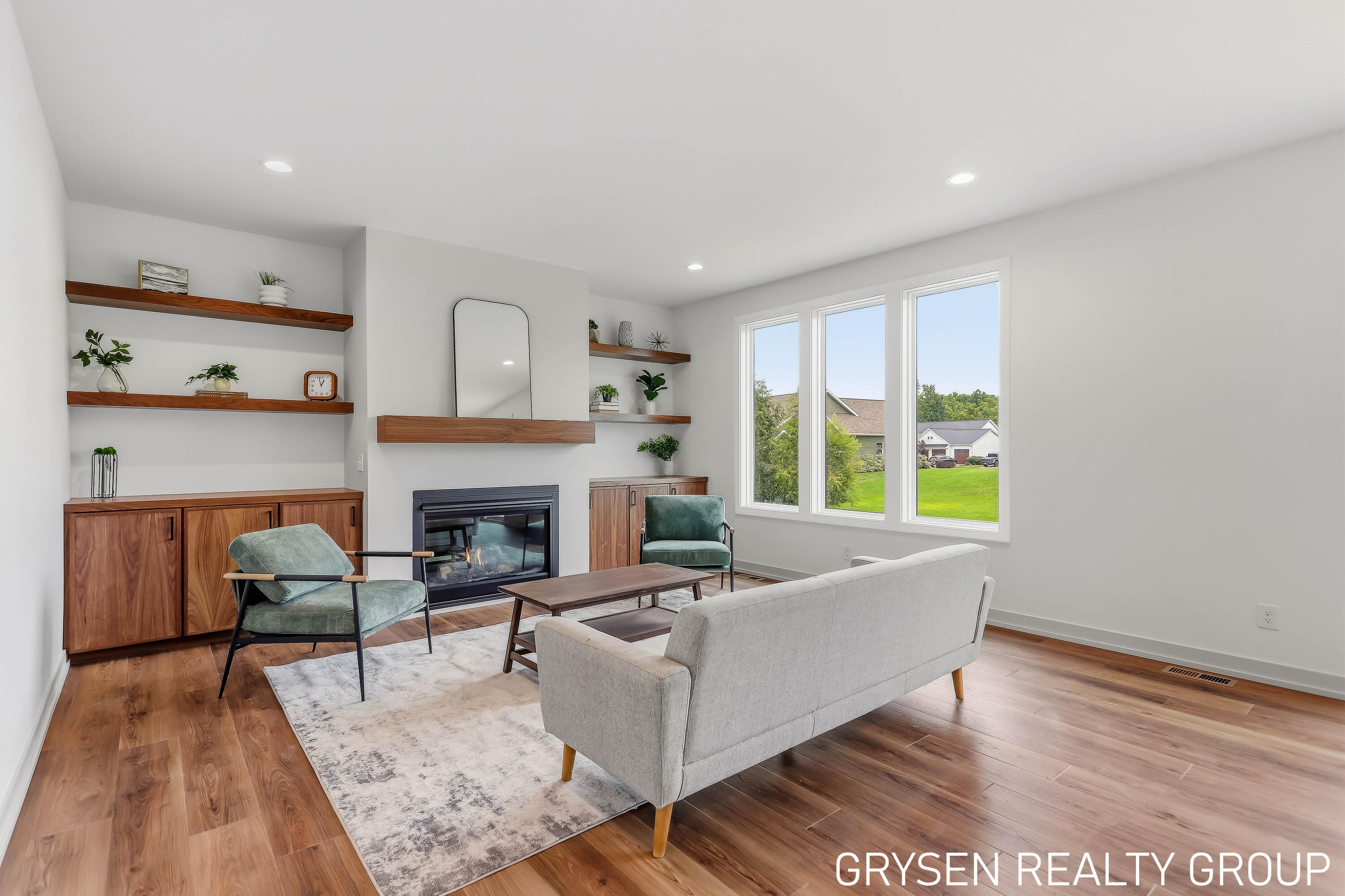 1839 Stratford Lane NW Grand Rapids MI 49534