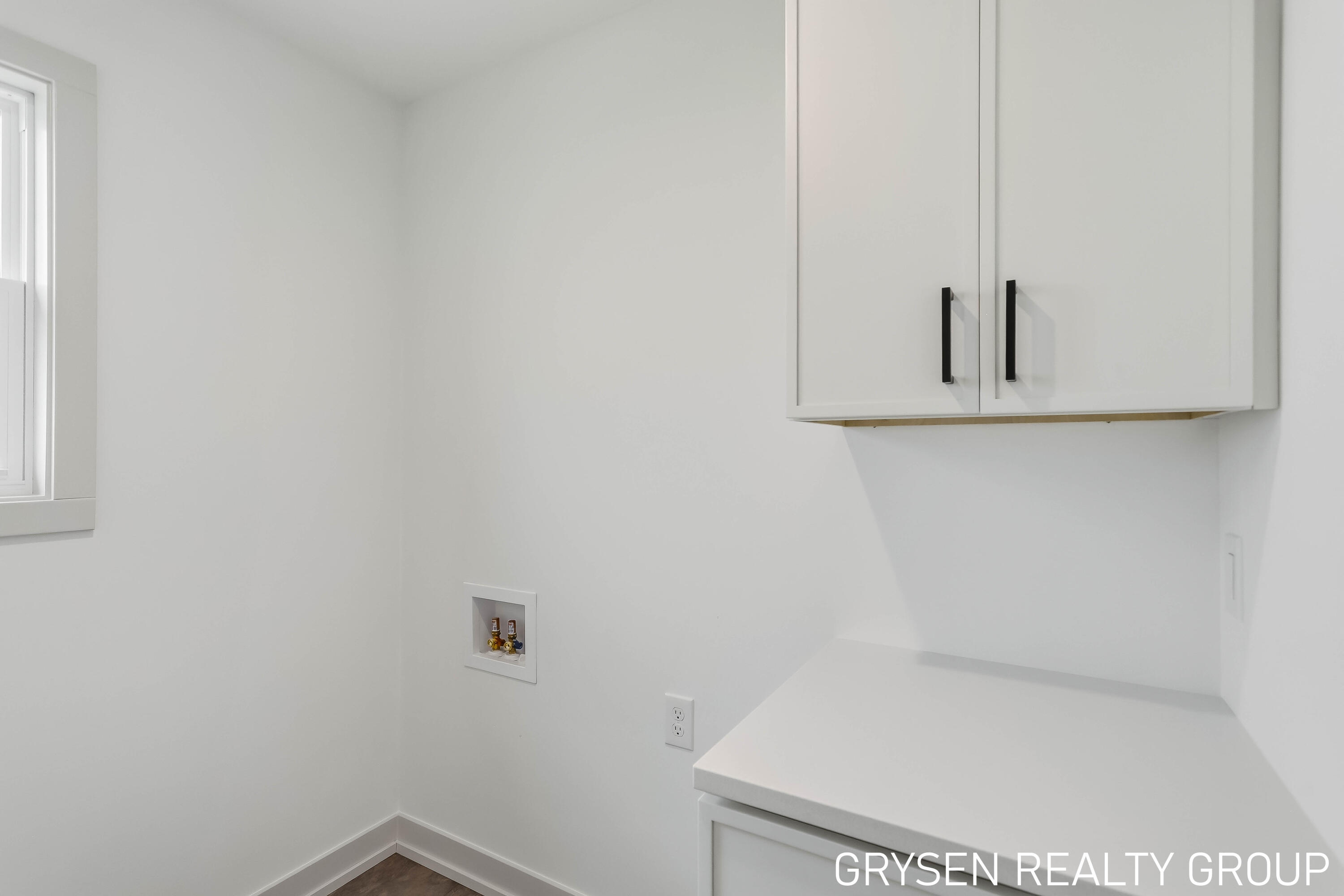 1839 Stratford Lane NW Grand Rapids MI 49534