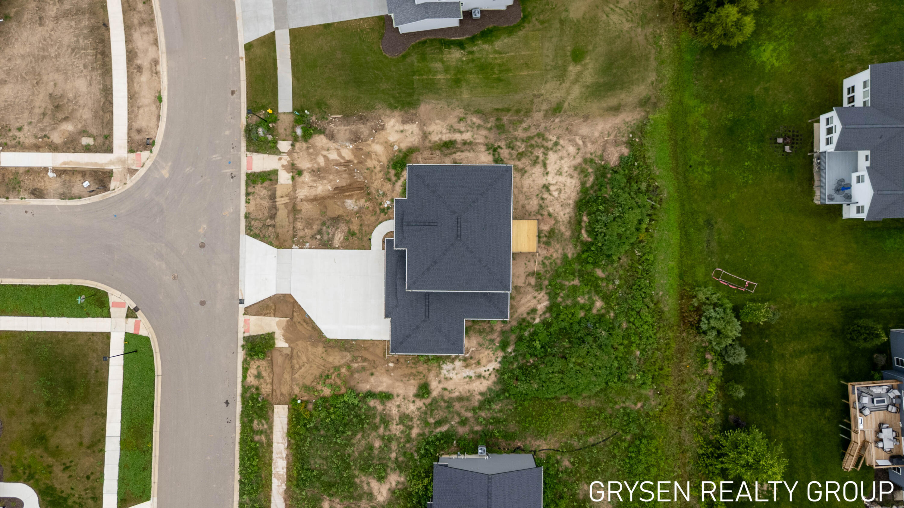1839 Stratford Lane NW Grand Rapids MI 49534