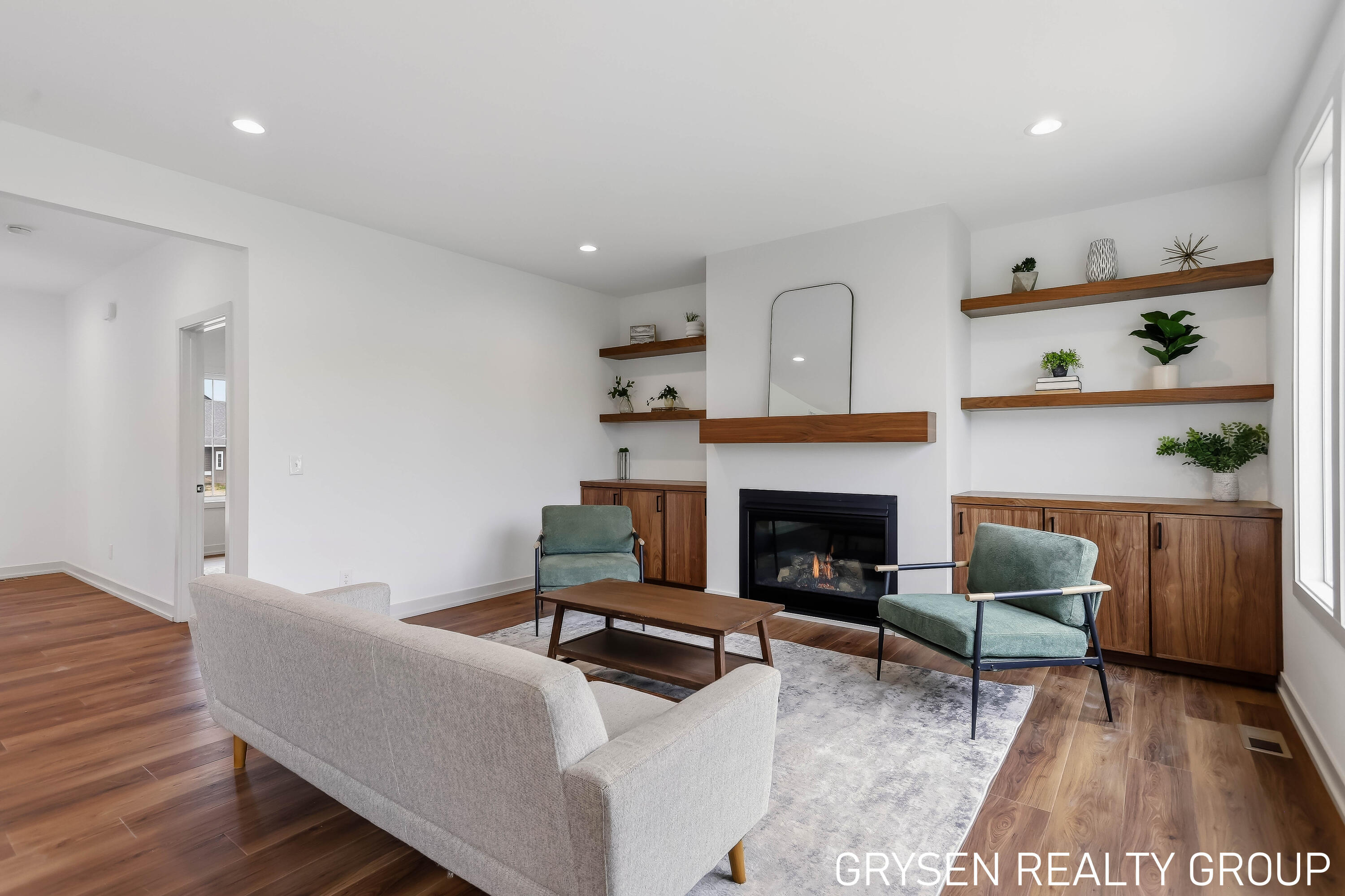 1839 Stratford Lane NW Grand Rapids MI 49534