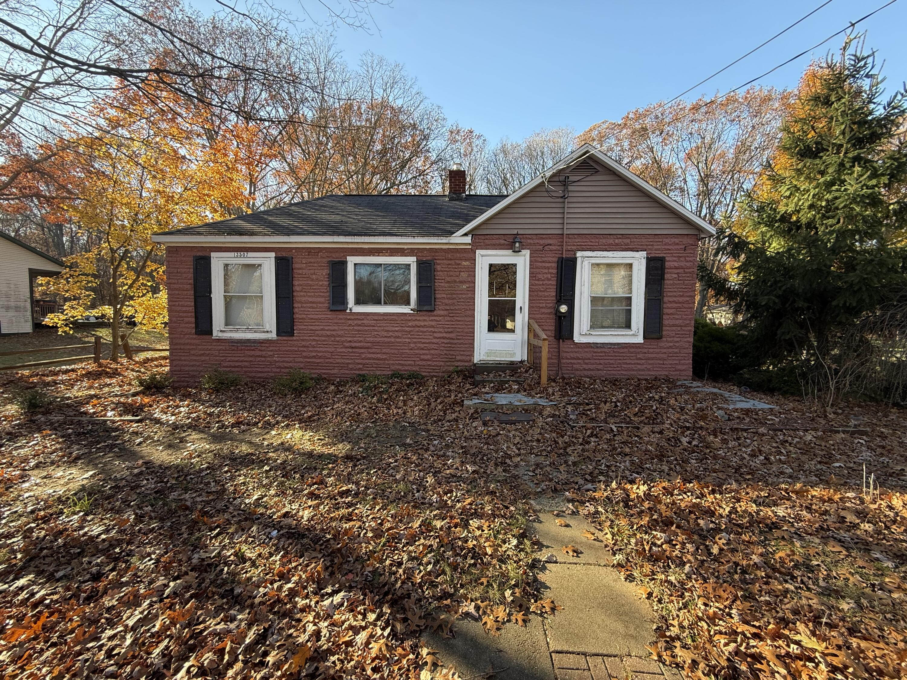 13507 152nd Avenue Grand Haven MI 49417