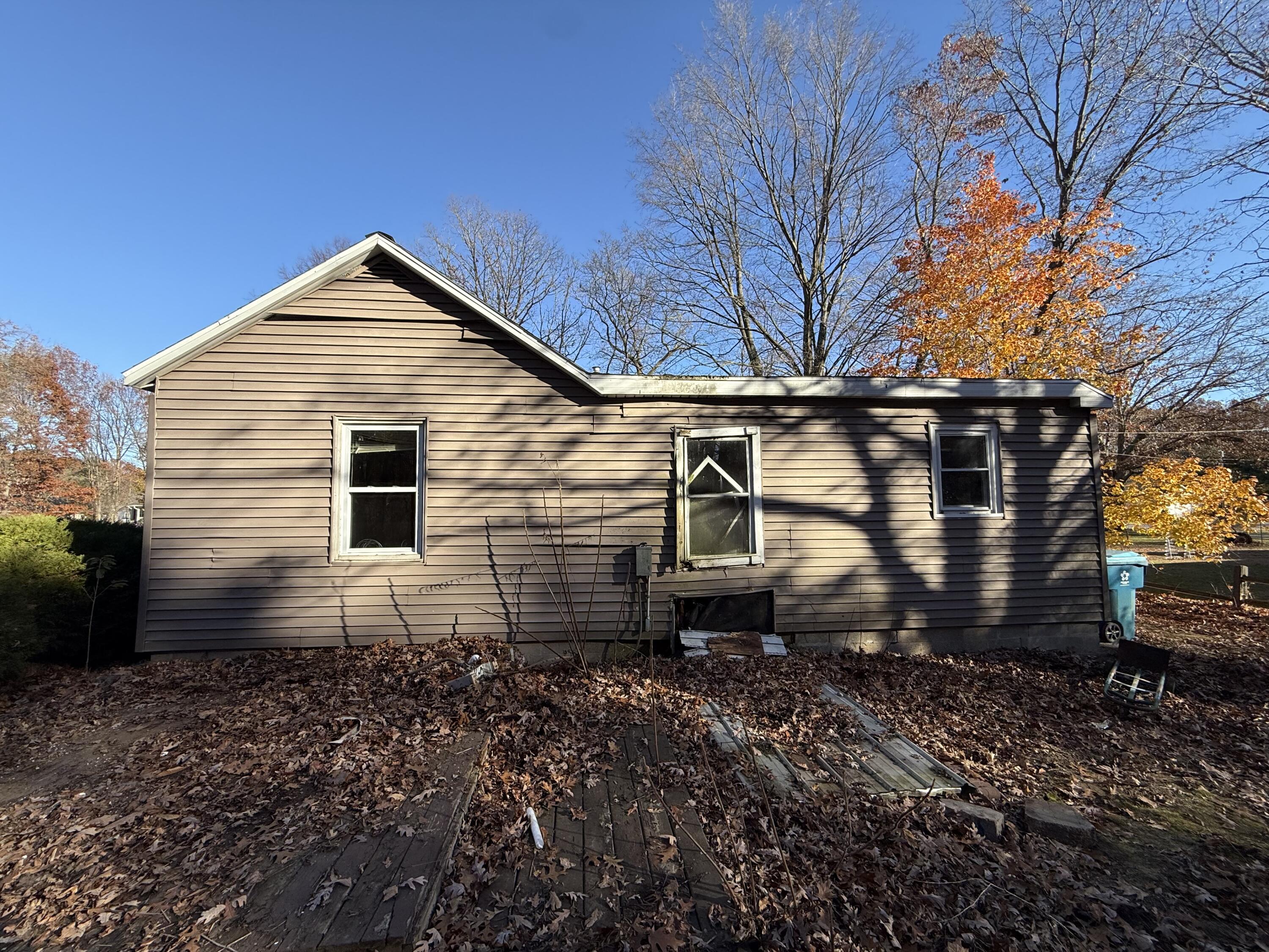 13507 152nd Avenue Grand Haven MI 49417