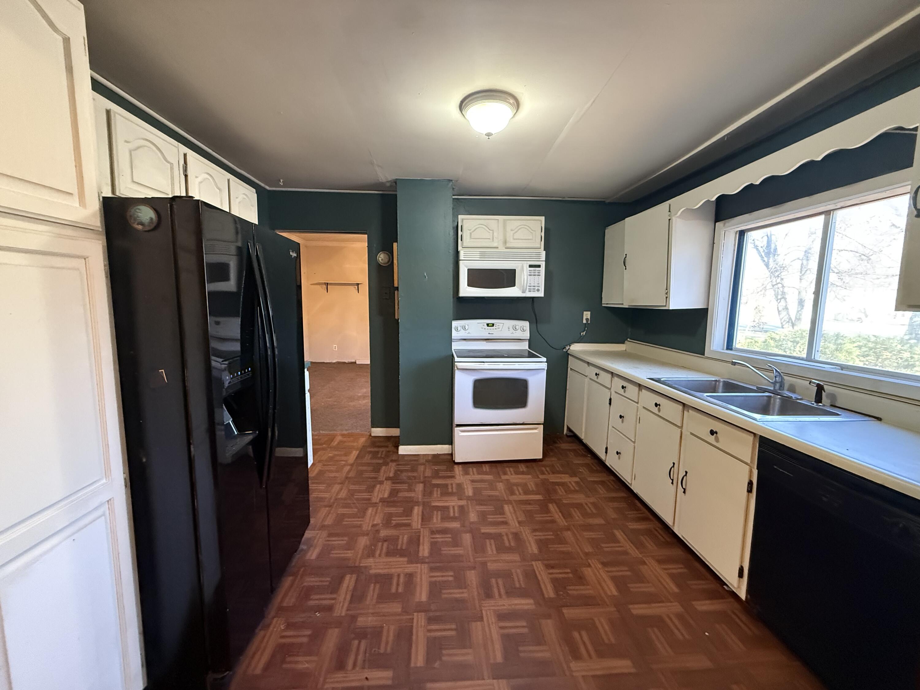 13507 152nd Avenue Grand Haven MI 49417