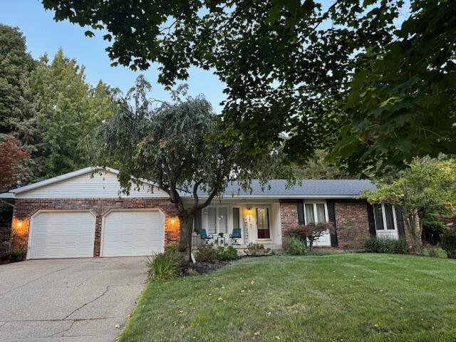 2220 NW Elmridge Drive NW Grand Rapids MI 49504