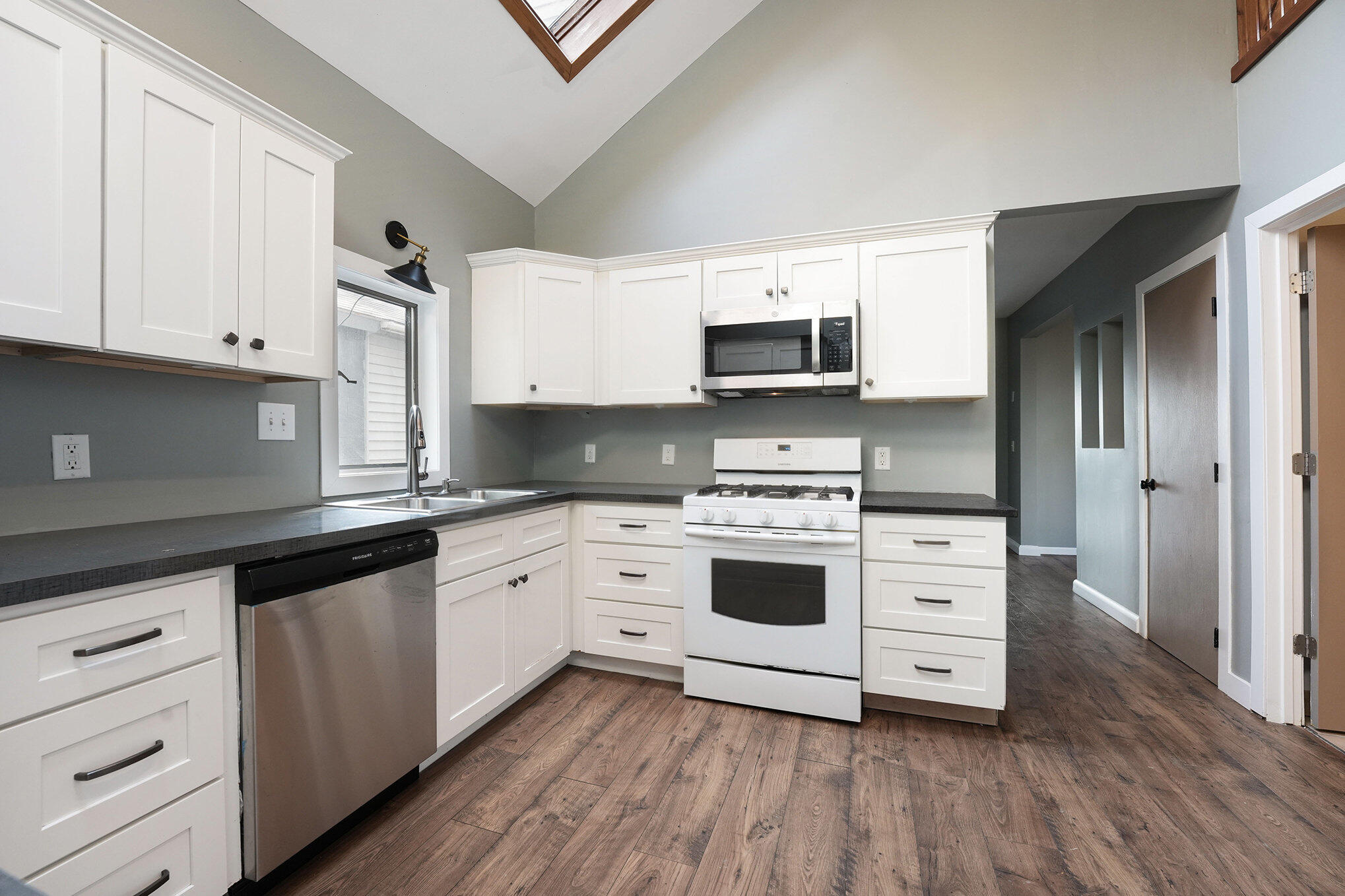 729 Fairview Avenue NE Grand Rapids MI 49503