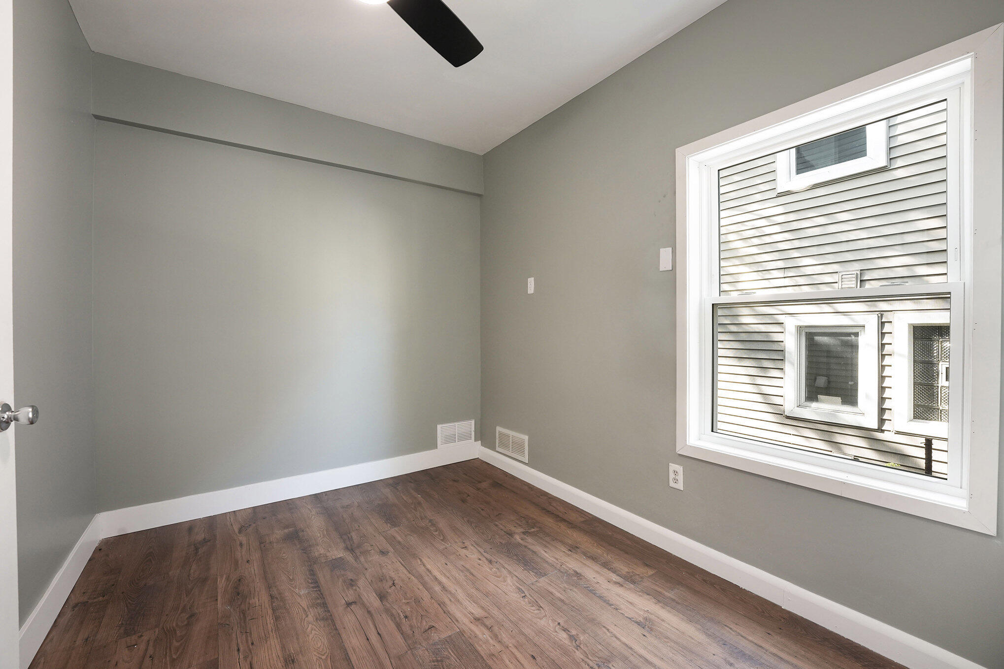 729 Fairview Avenue NE Grand Rapids MI 49503