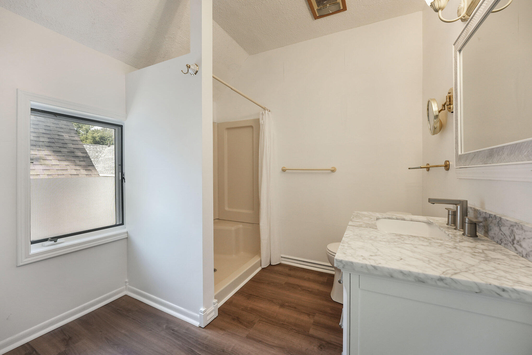 729 Fairview Avenue NE Grand Rapids MI 49503