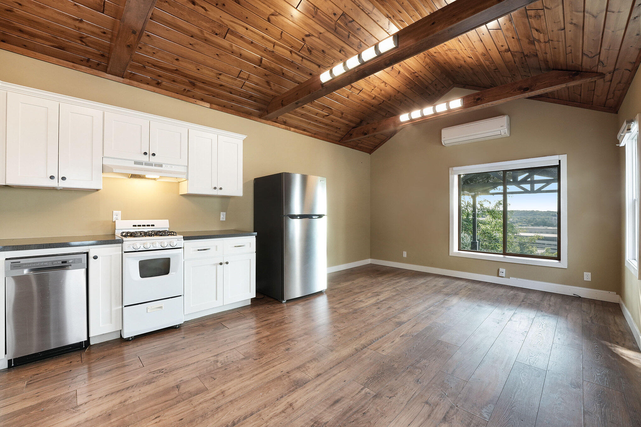 729 Fairview Avenue NE Grand Rapids MI 49503