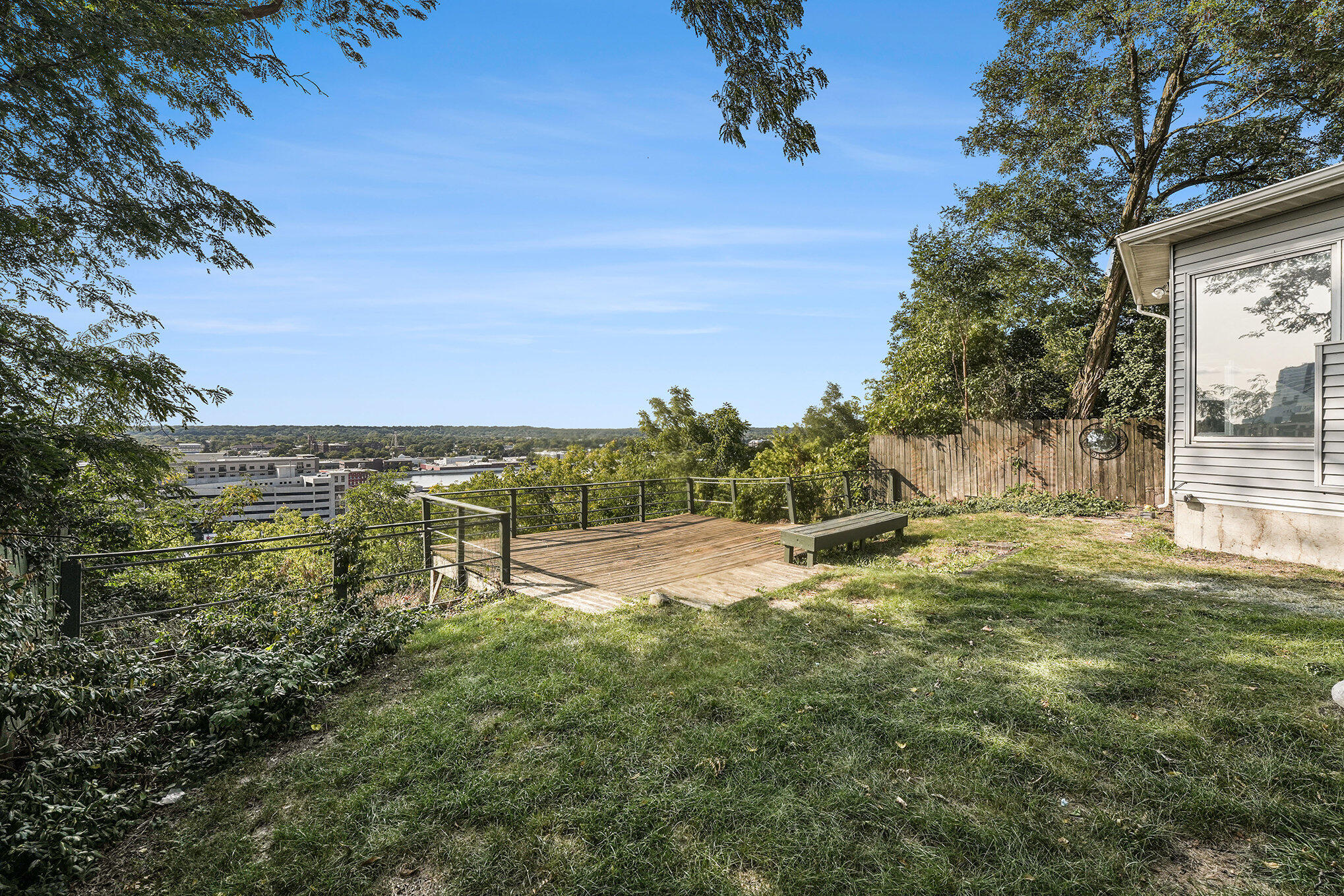 729 Fairview Avenue NE Grand Rapids MI 49503