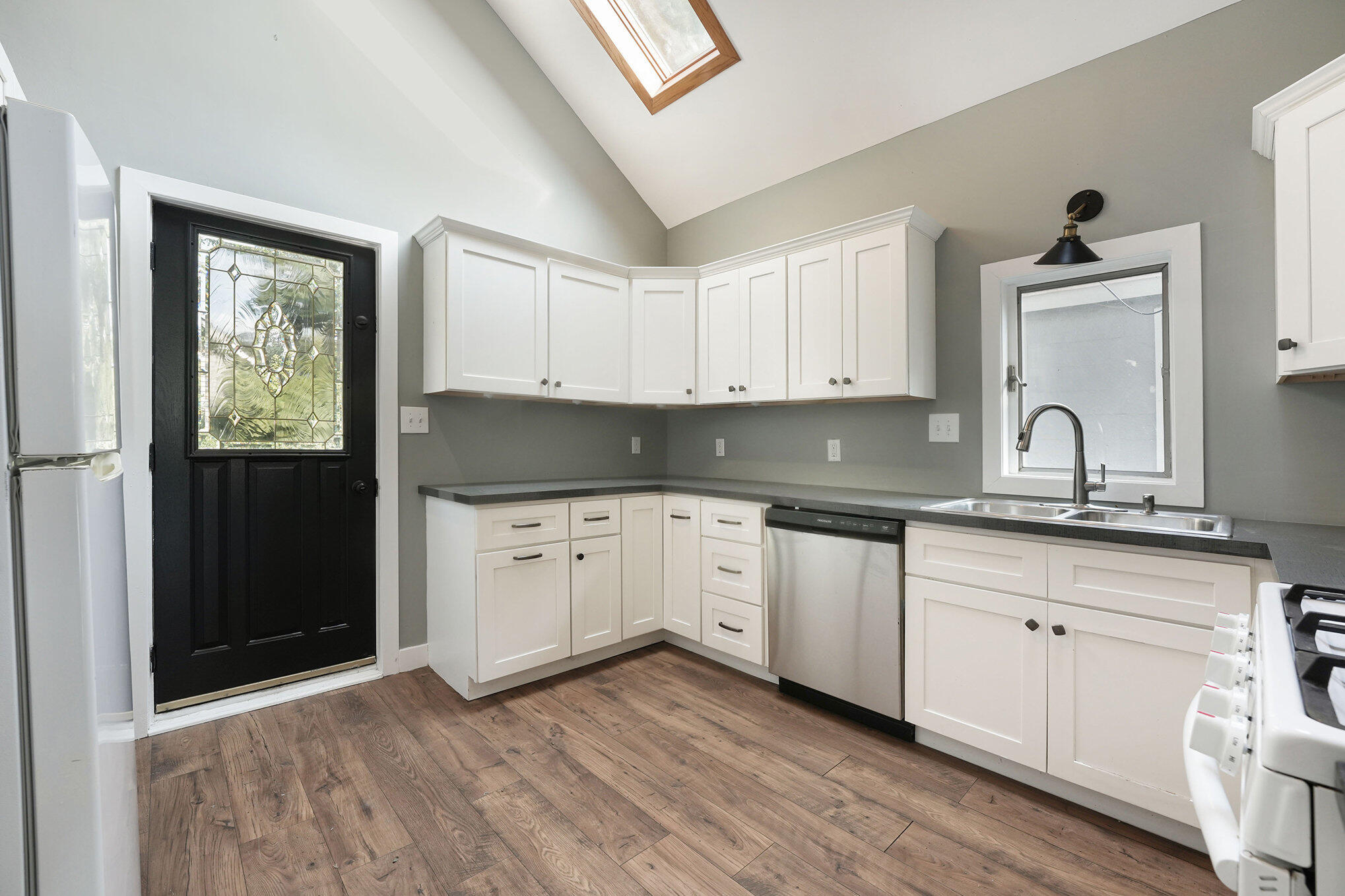 729 Fairview Avenue NE Grand Rapids MI 49503