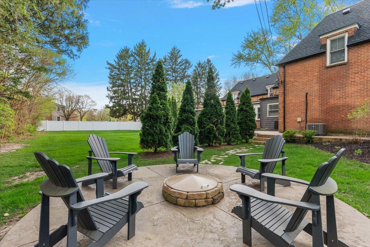 950 San Jose Drive SE Grand Rapids MI 49506