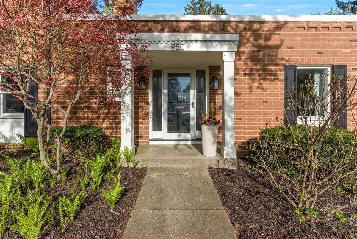 950 San Jose Drive SE Grand Rapids MI 49506