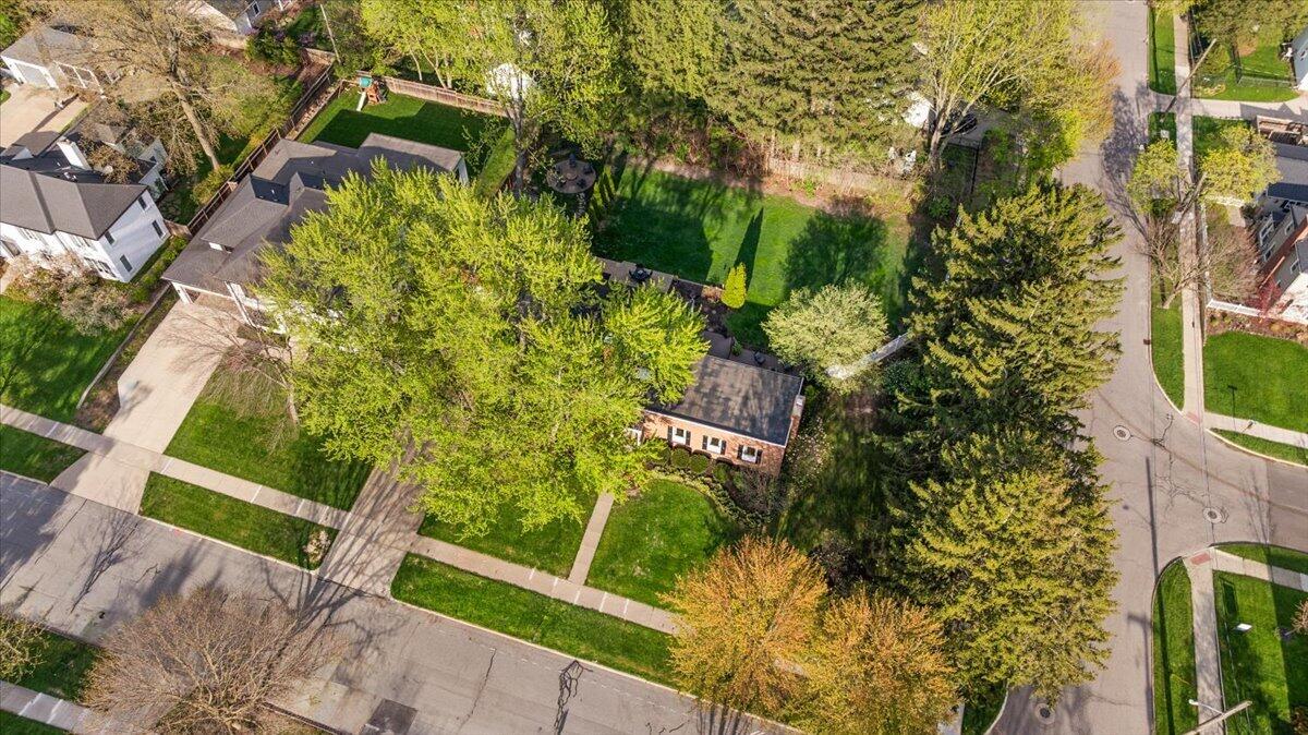 950 San Jose Drive SE Grand Rapids MI 49506