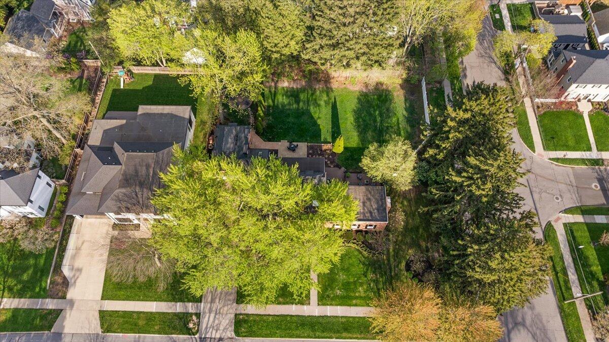 950 San Jose Drive SE Grand Rapids MI 49506