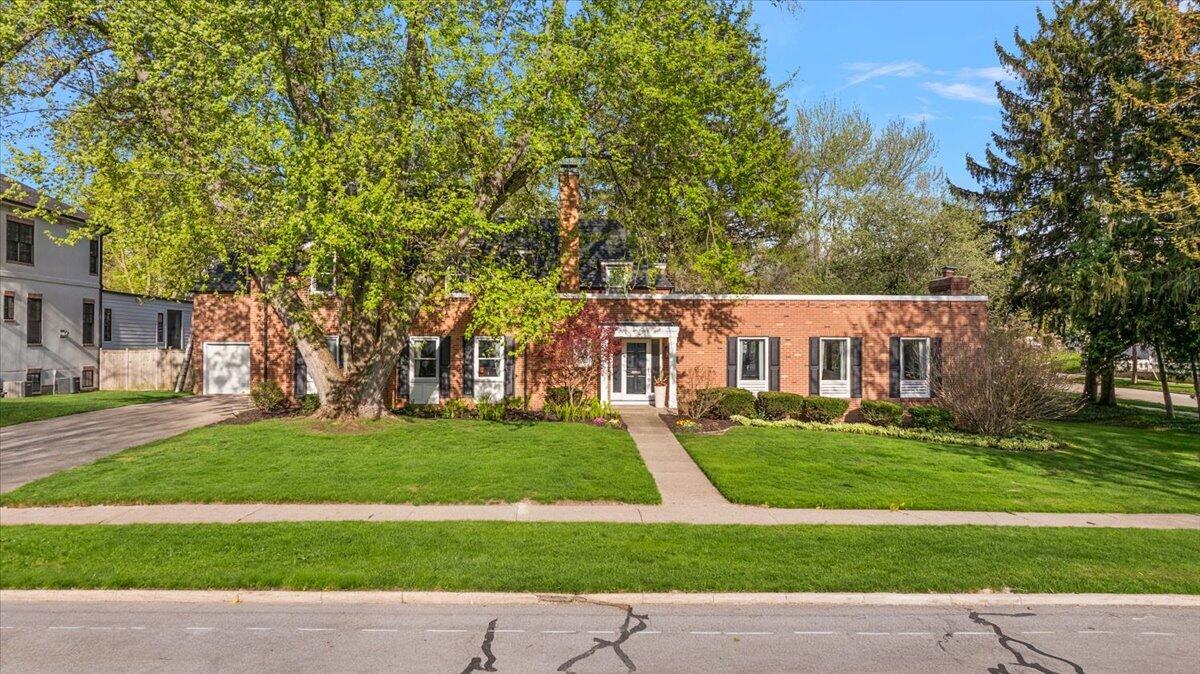 950 San Jose Drive SE Grand Rapids MI 49506