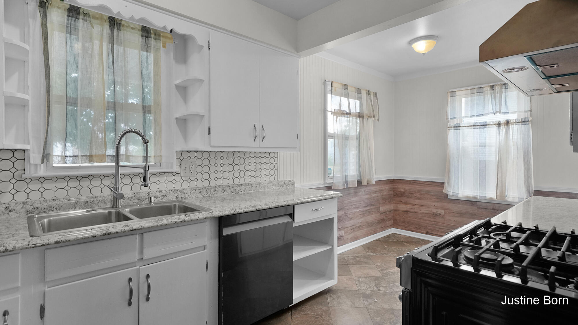 546 Ferris Street NW Grand Rapids MI 49544